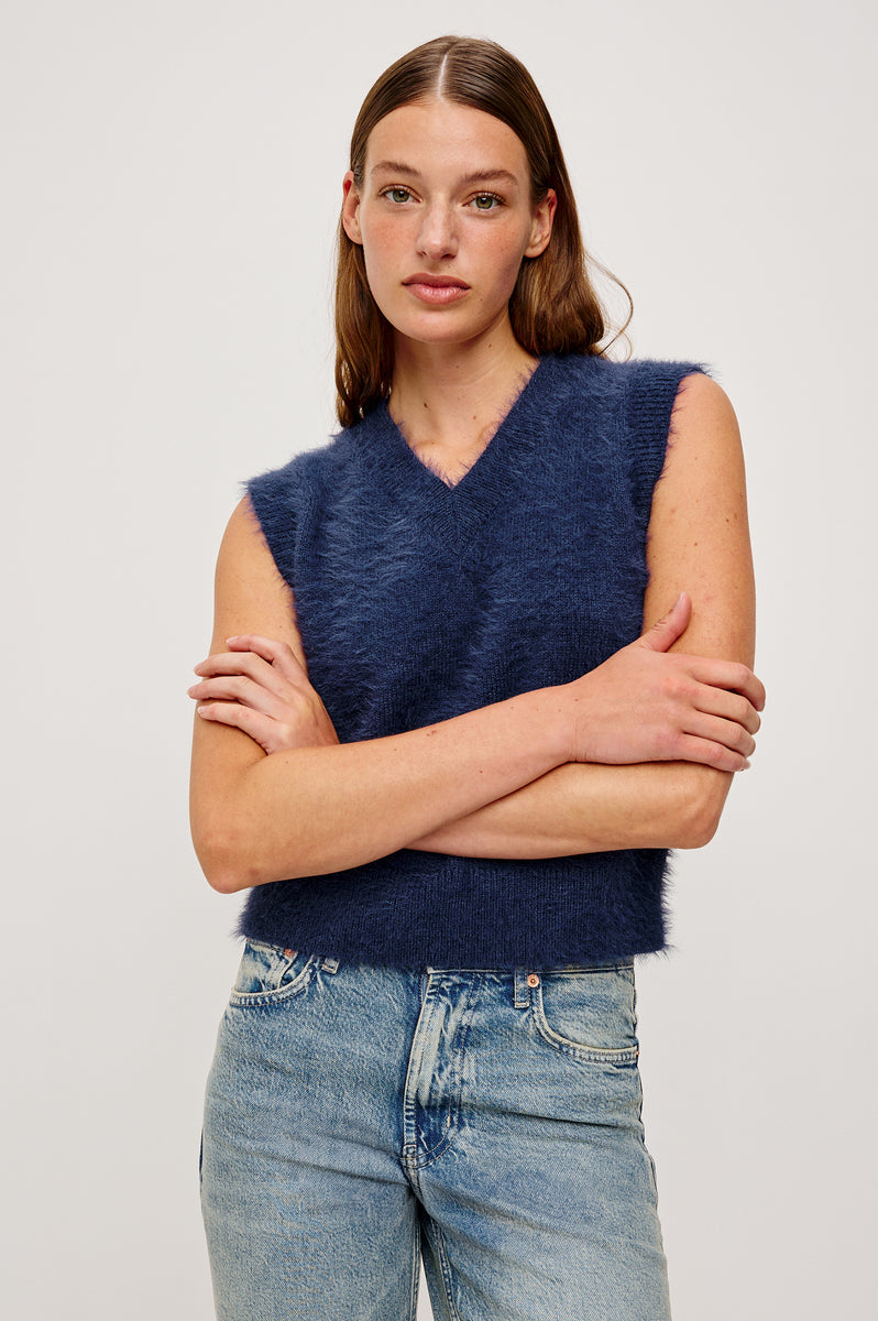 TALLI VEST - NAVY – Rails