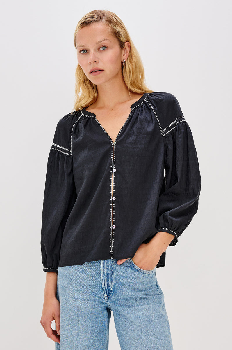UND WAIST BLOUSING BLOUSE ブラック Ameri（アメリ）の「UND WAIST BLOUSING BLOUSE（シャツ/ブラウス
