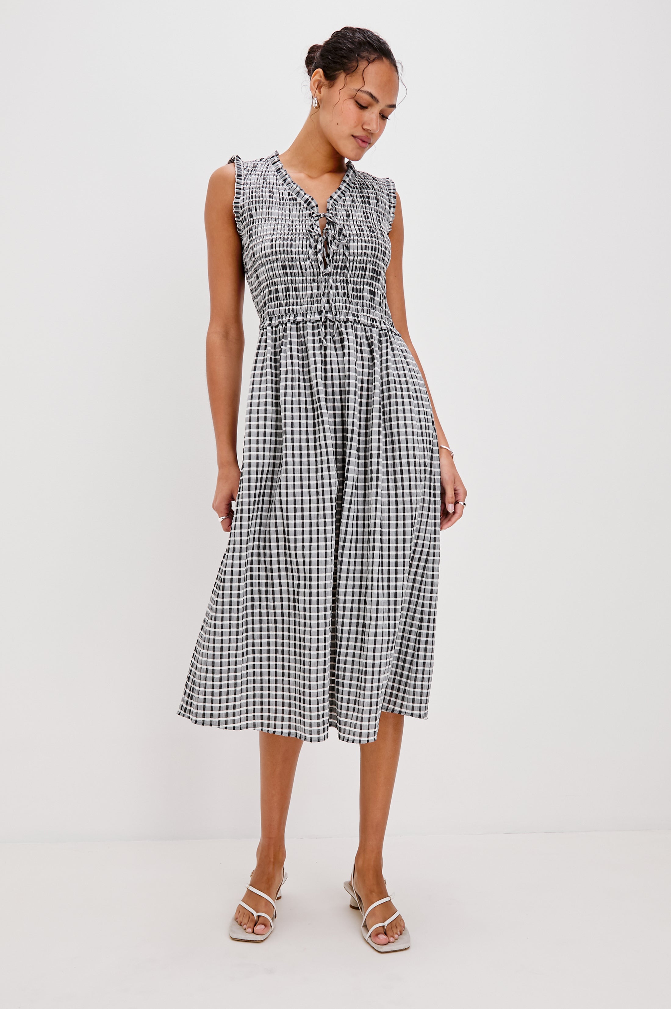 ワンピース Classic Monochrome Check Midi Dress S Ships in late January] Classic Monochrome Check Midi Dress