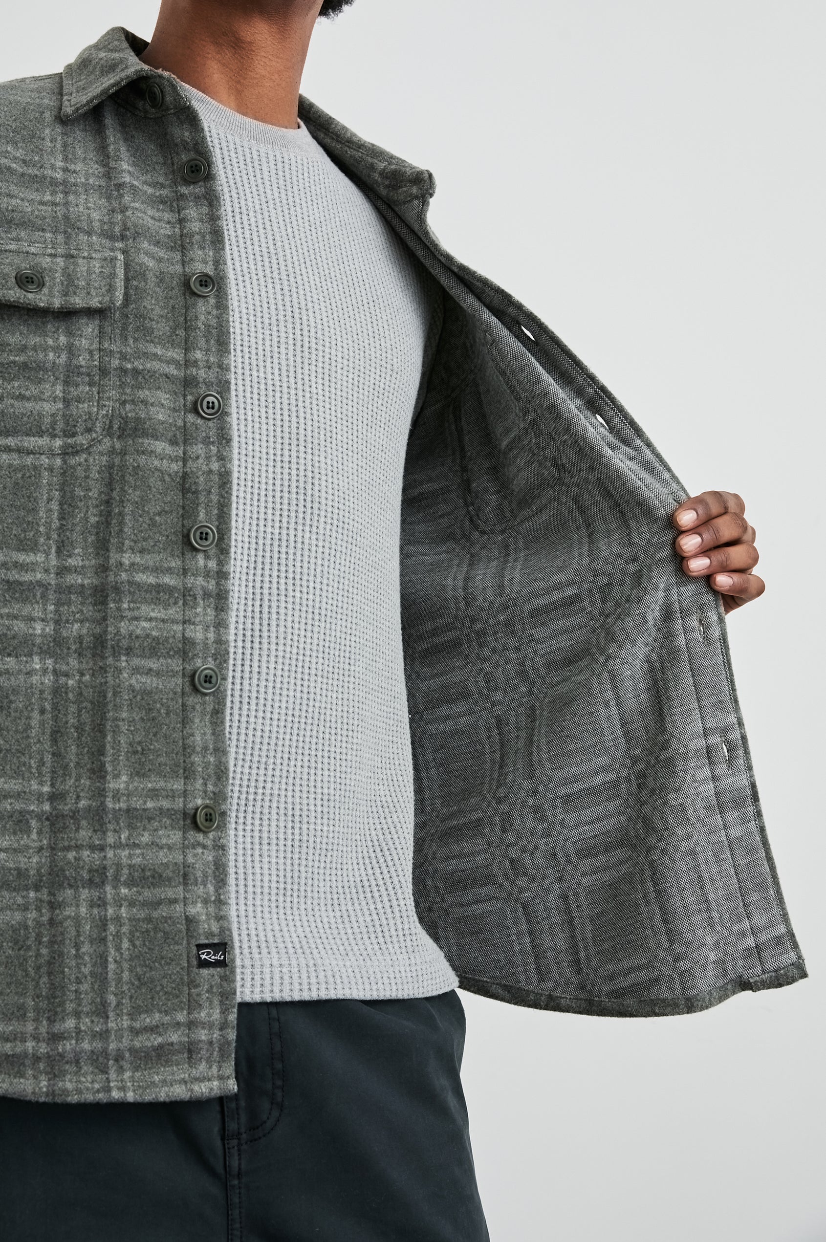 ALDER-MOSSY-GLEN-FRONT WITH INTERIOR LINING