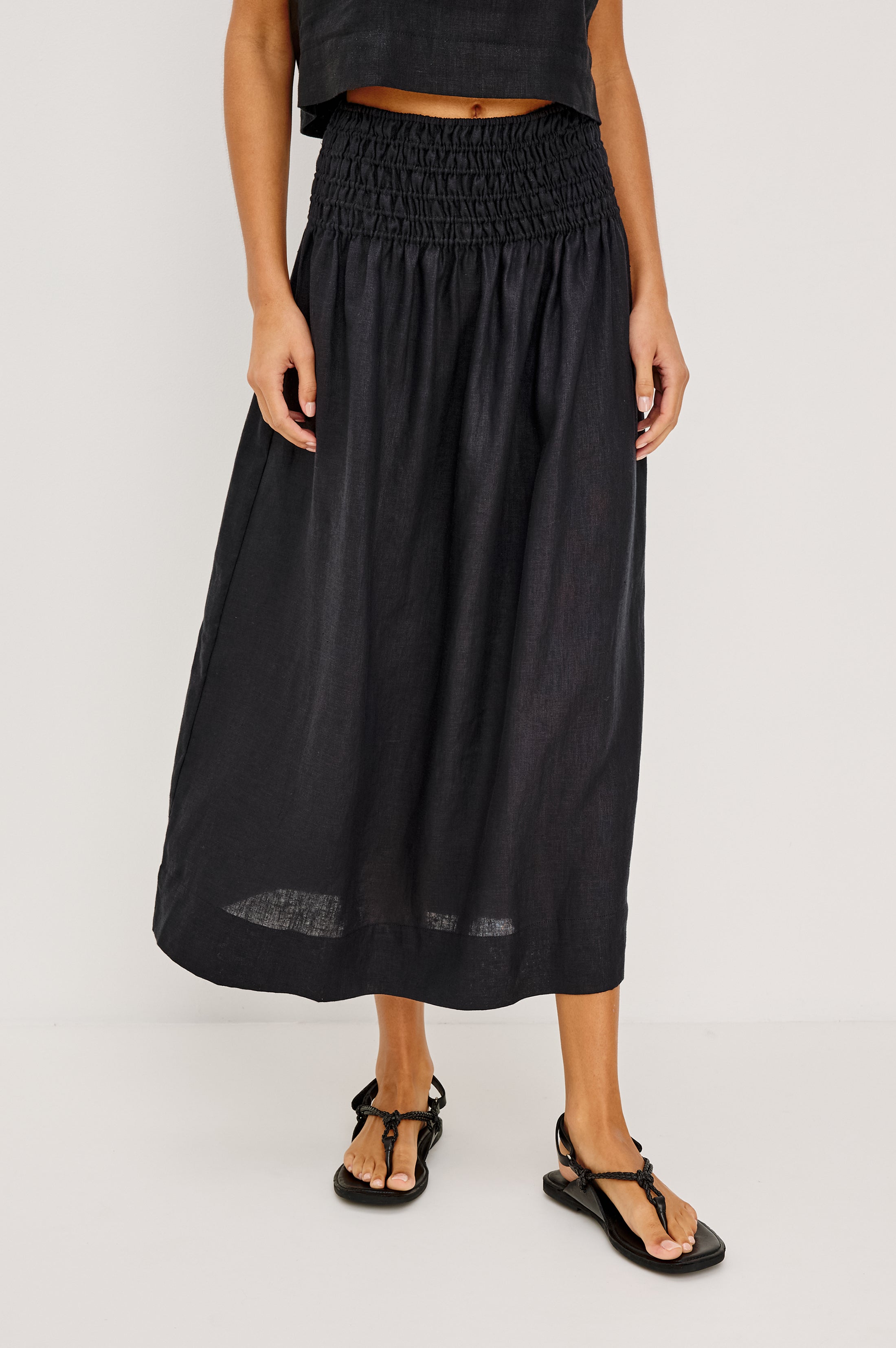 ALESSA-BLACK-LINEN_1_229-240C-