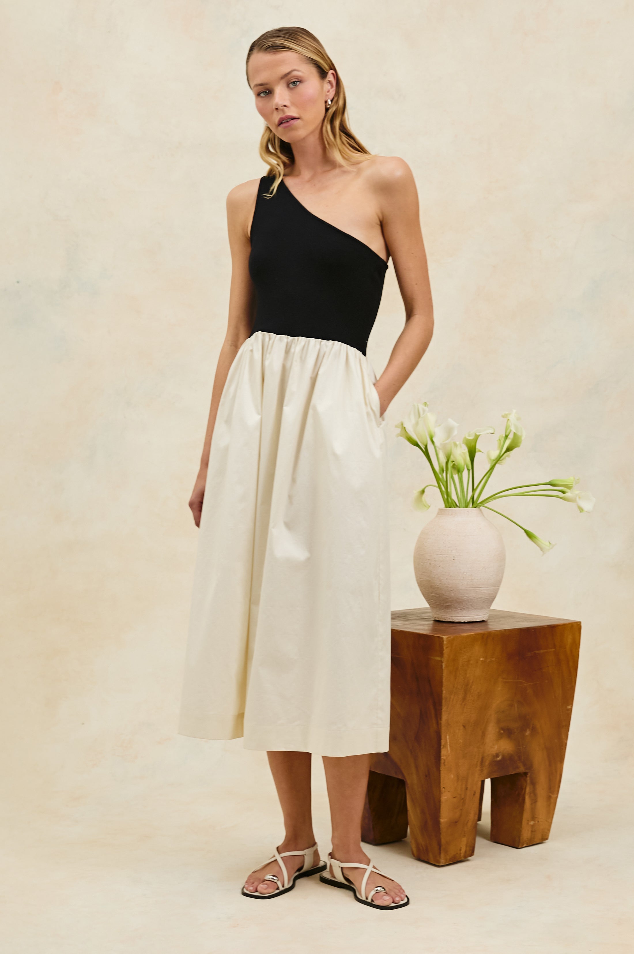 black ivory dress Kai dress (black/ivory) – Aisabobo main image 0