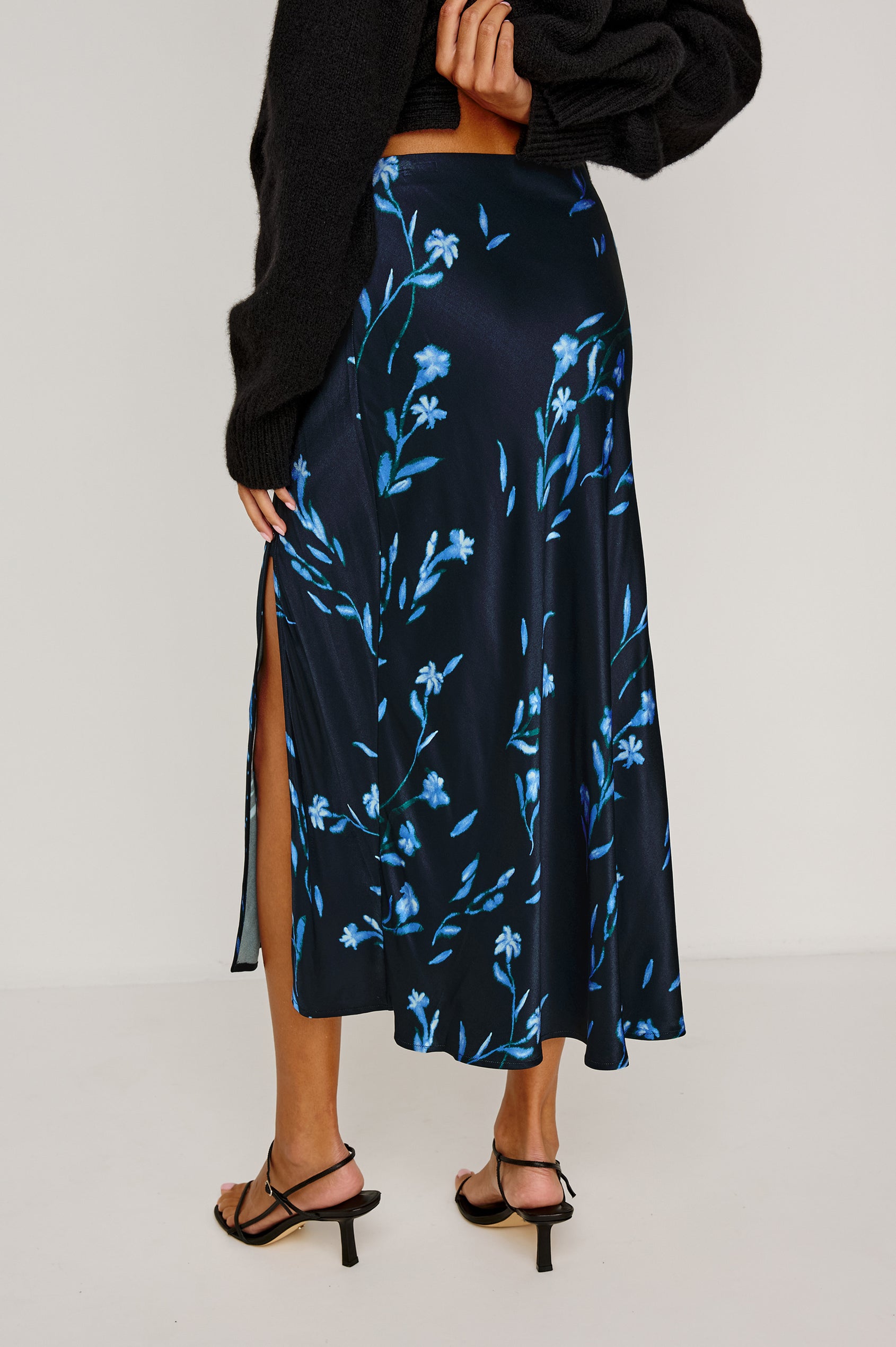 ANYA SKIRT - BLUE CARNATION