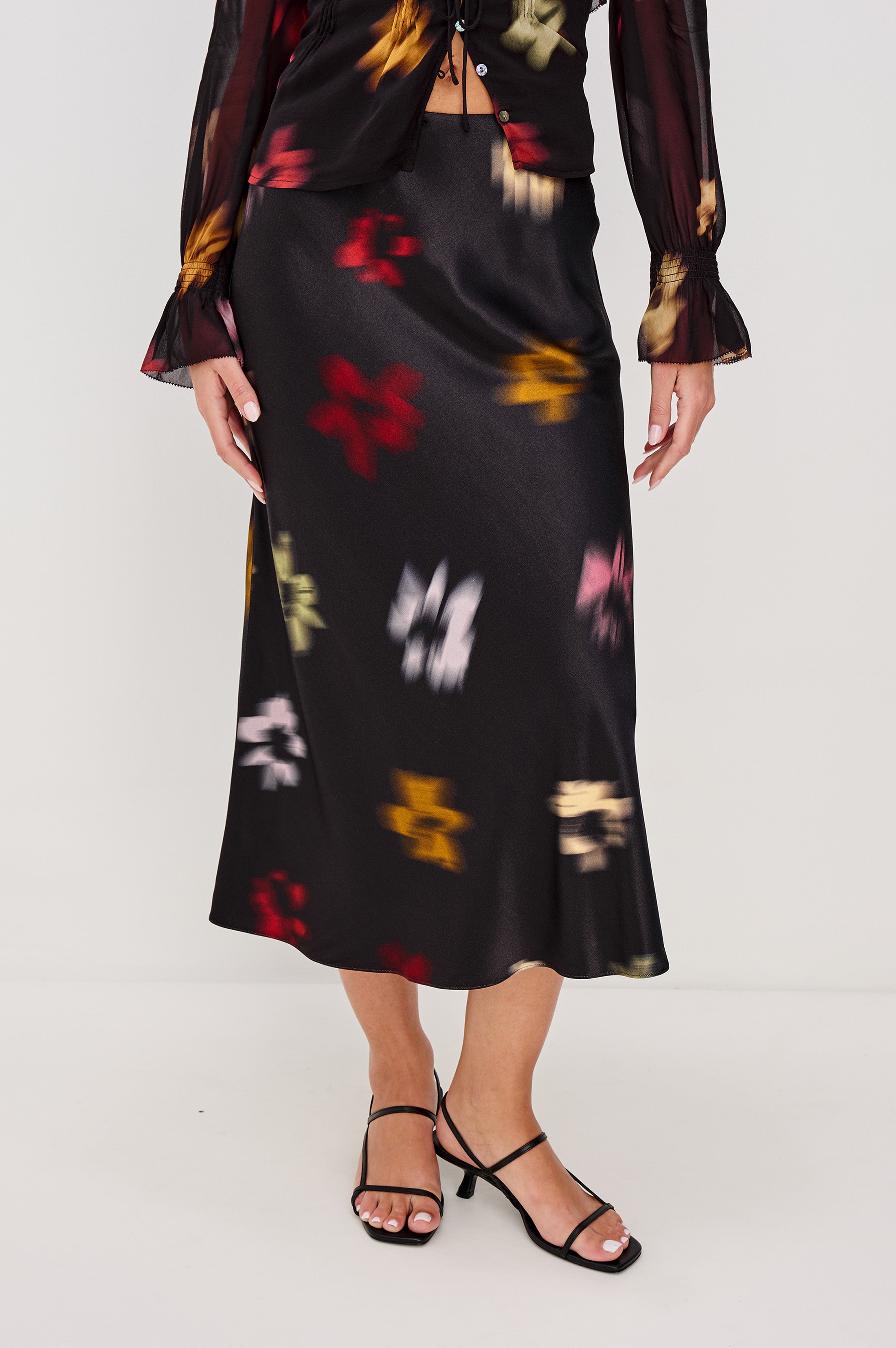 ANYA SKIRT - ONYX BLURRED FLORAL – Rails