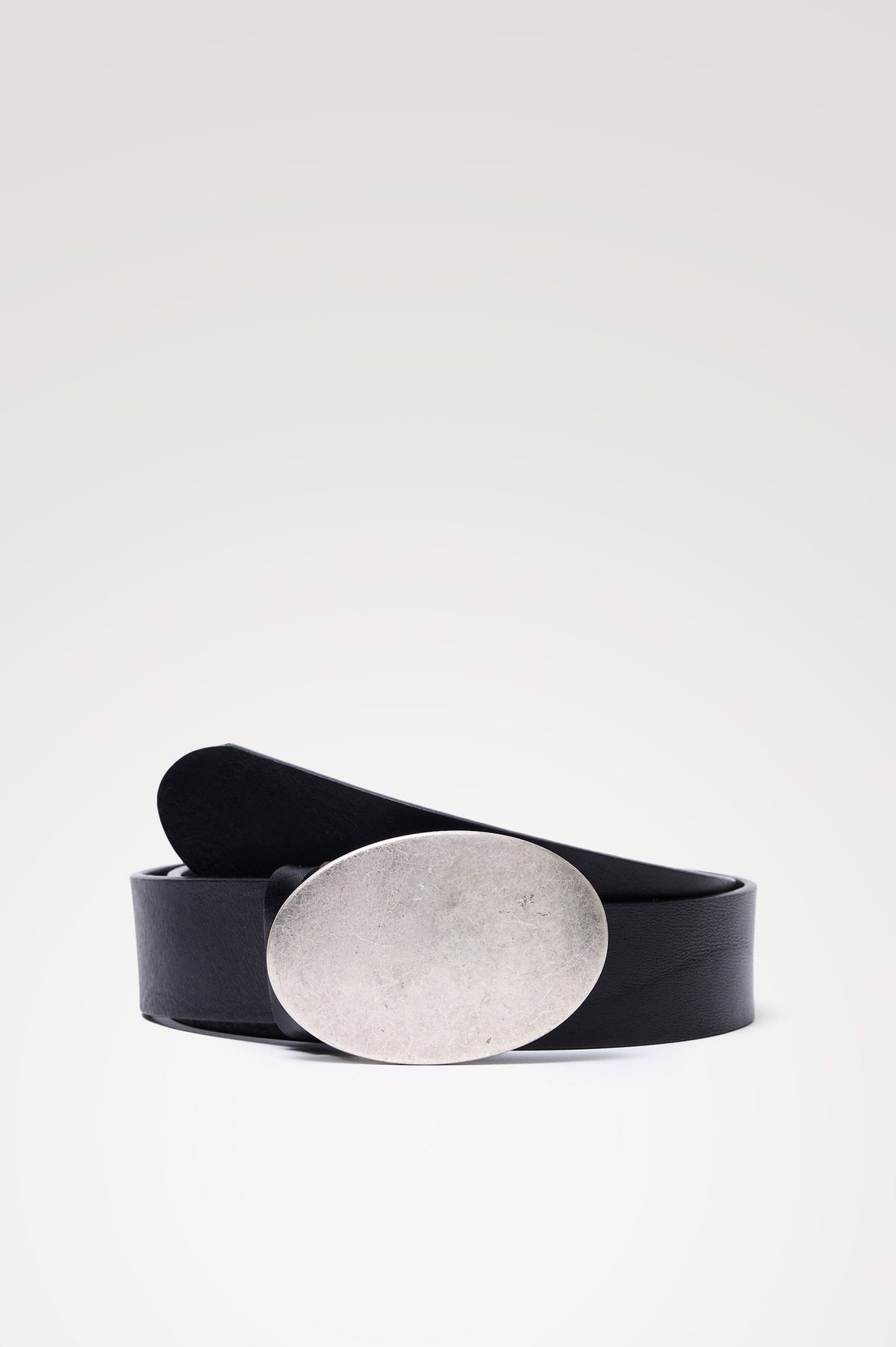 Barcelona Belt in Top Grain Italian Leather With Oversized Oval Plaque Buckle and 5-Hole Adjustability in Black Silver Colorway - Front Product View Featured