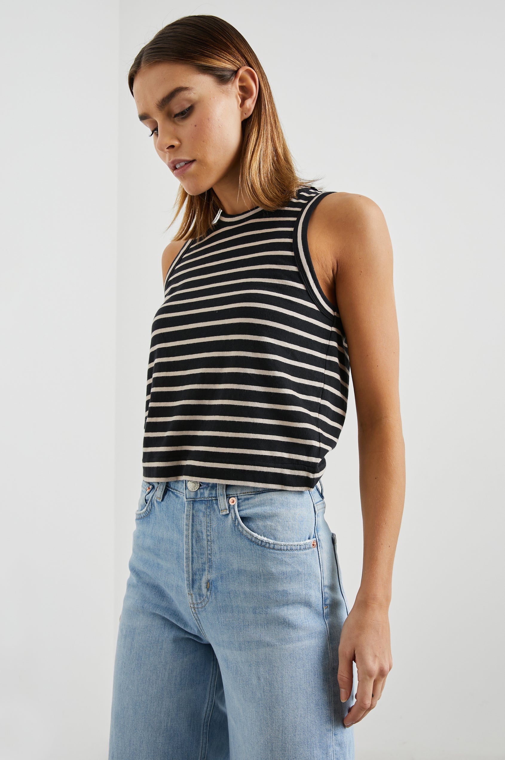 BOXY-TANK-BLACK-IVORY-STRIPE-SIDE ANGLE