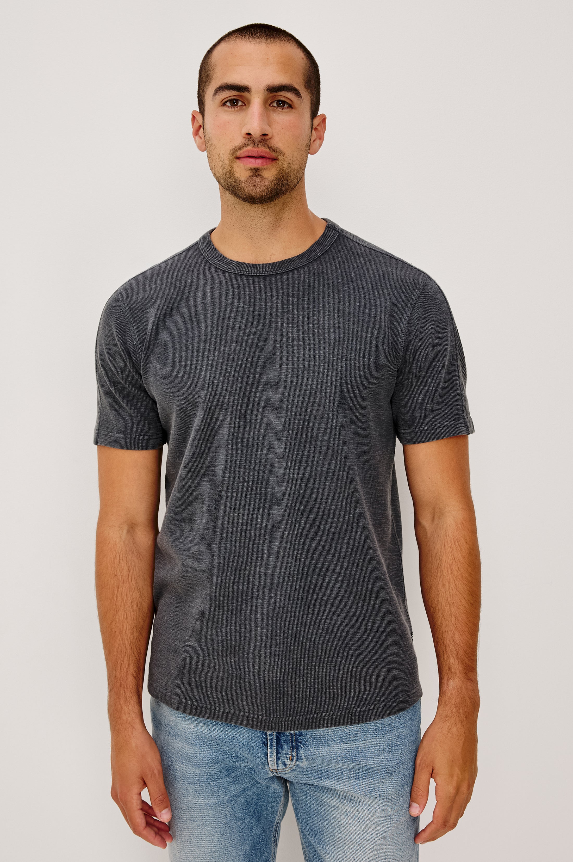 Unprocessed Brook Logo S/S Tee グレー Sサイズ BROOKS T-SHIRT - WASHED BLACK – Rails