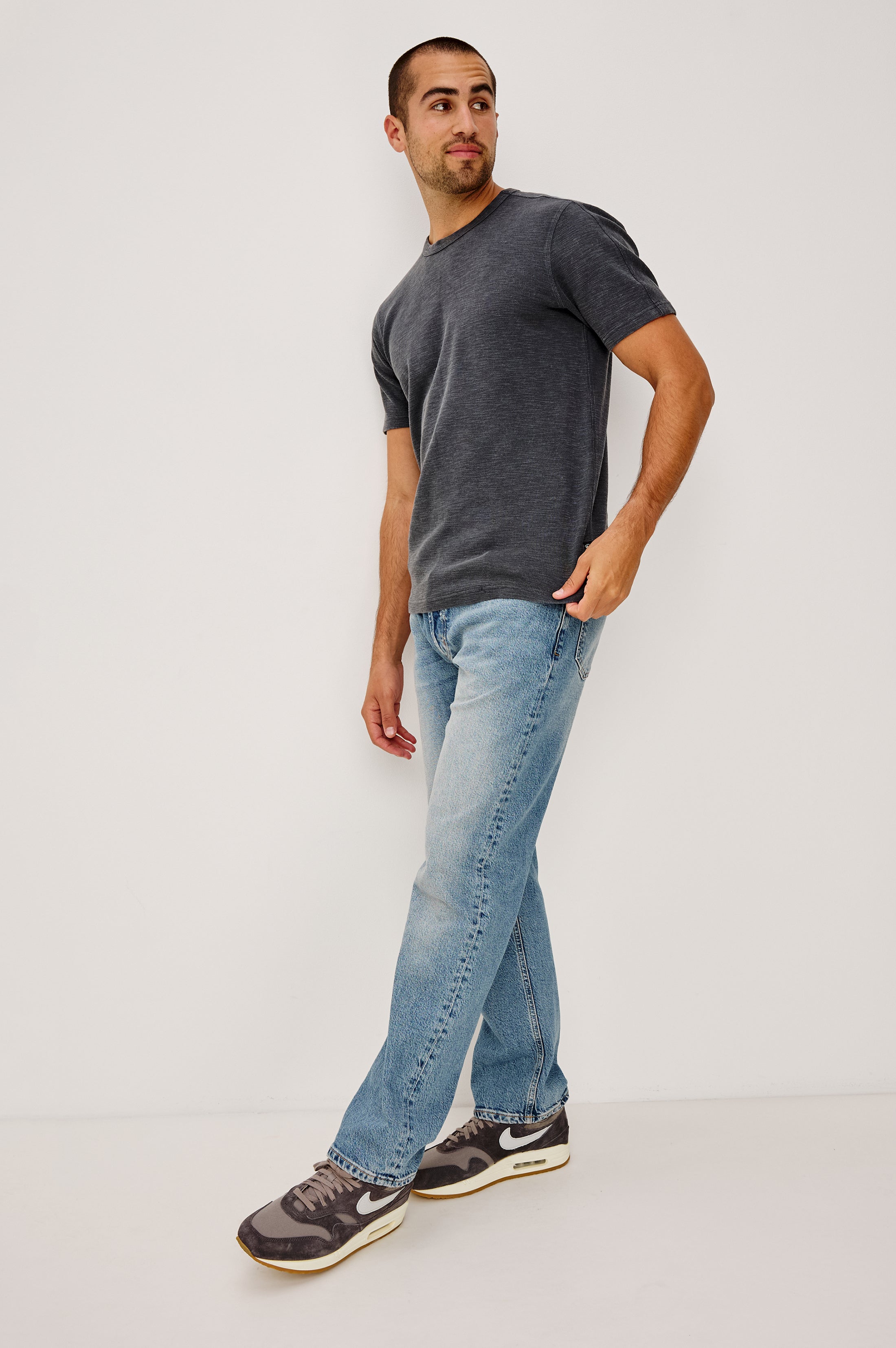 BROOKS T-SHIRT - WASHED BLACK – Rails