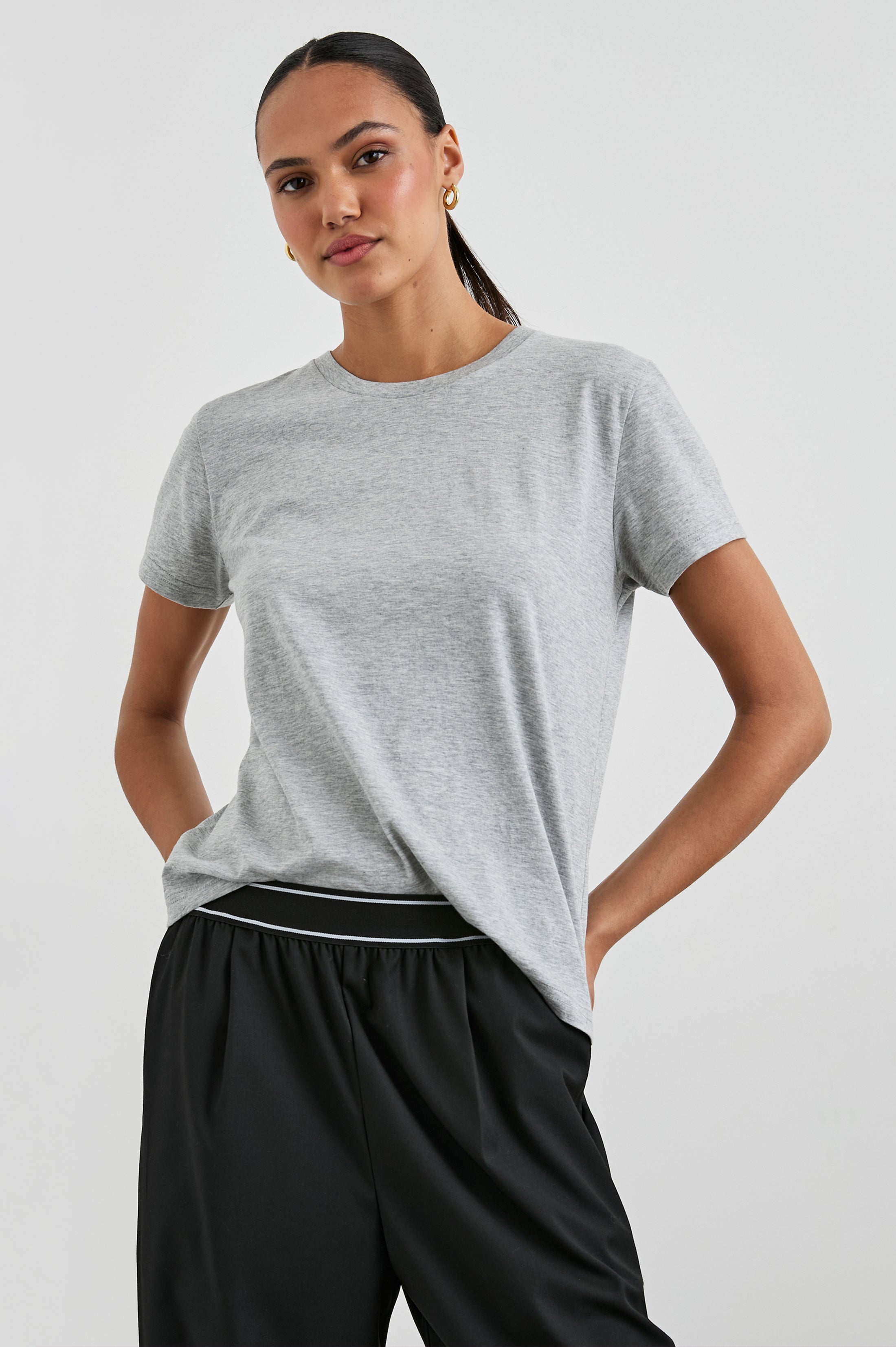 CLASSIC CREW NECK T-SHIRT - HEATHER GREY – Rails