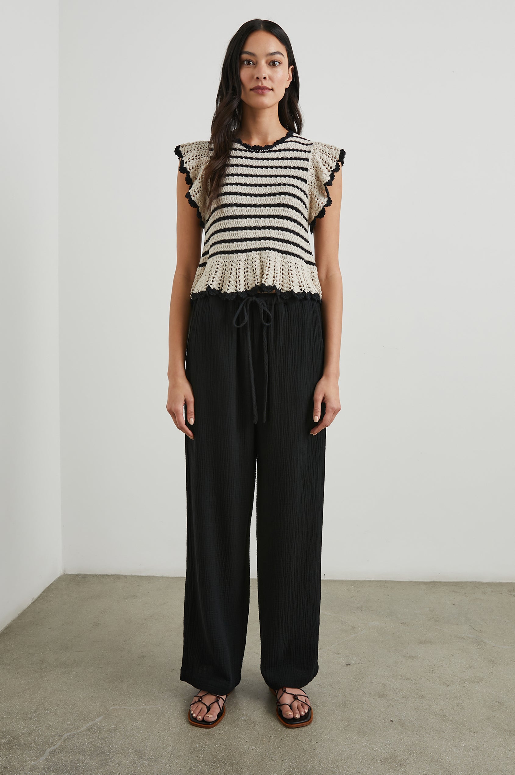 COEN-OATMEAL-BLACK-FULL FRONT BODY