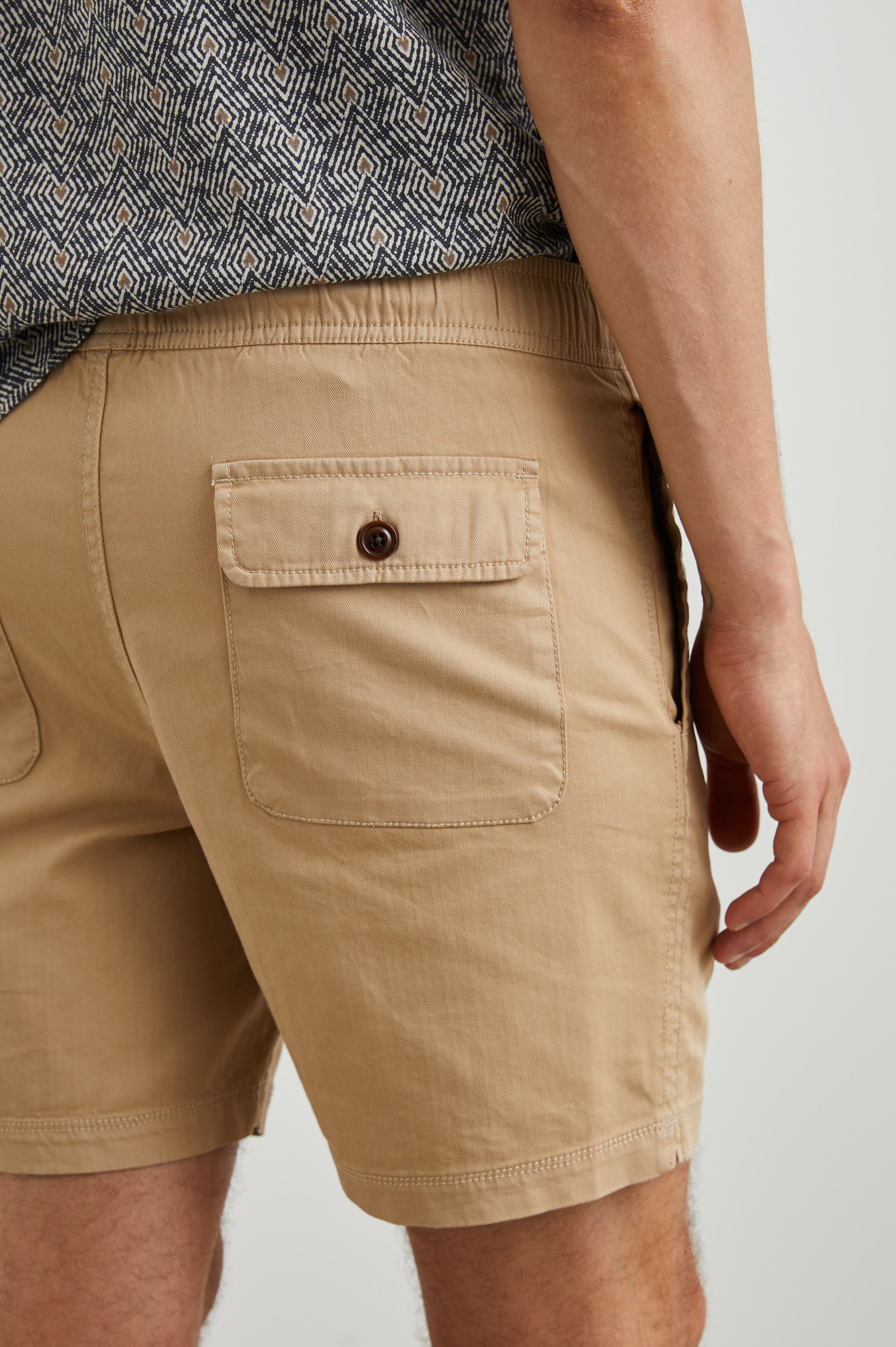 CRUZ SHORT - KHAKI – Rails