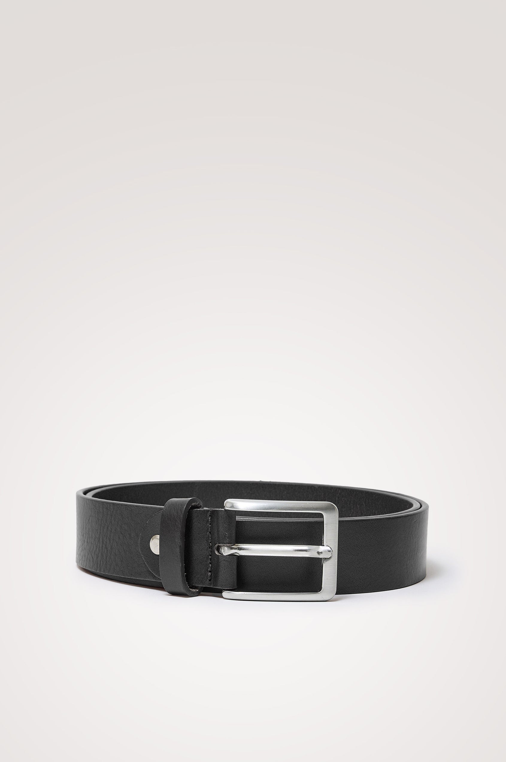 Easton Belt in Premium Leather With Adjustable Square Buckle in Black Colorway - Front Product View Featured