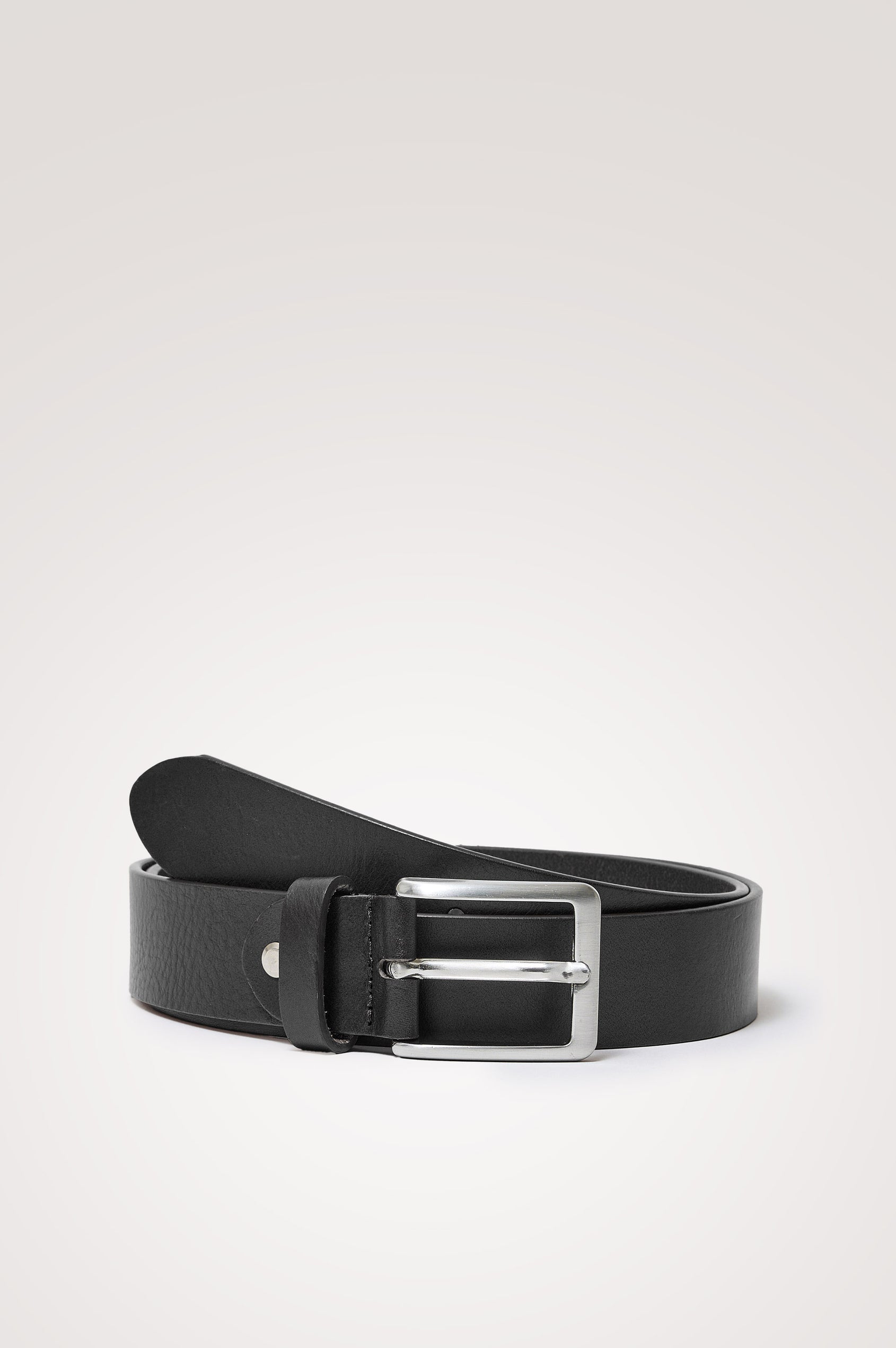 Easton Belt in Premium Leather With Adjustable Square Buckle in Black Colorway - Front Product View Featured