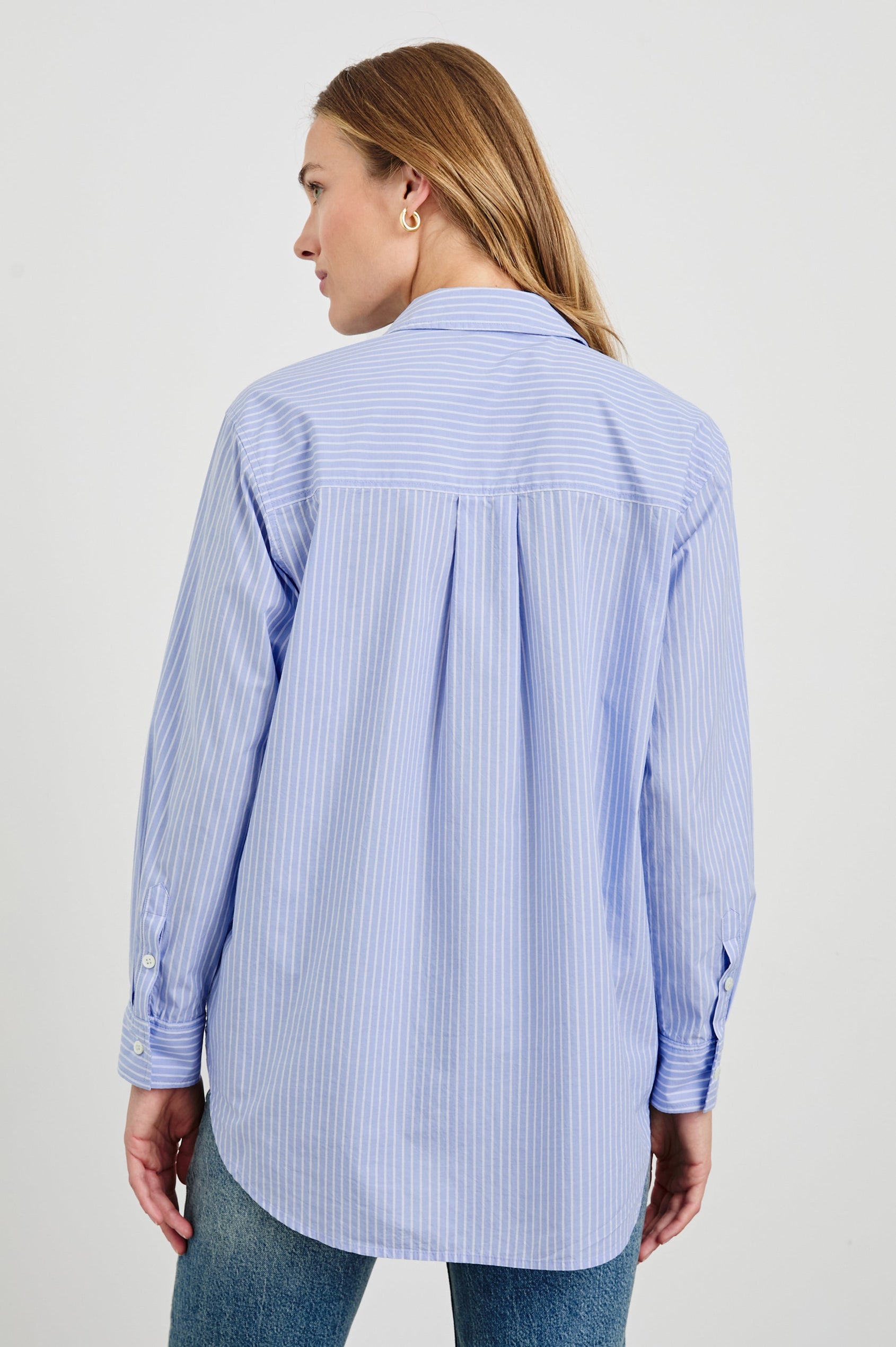 ELSA-OXFORD-WHITE-STRIPE-BACK
