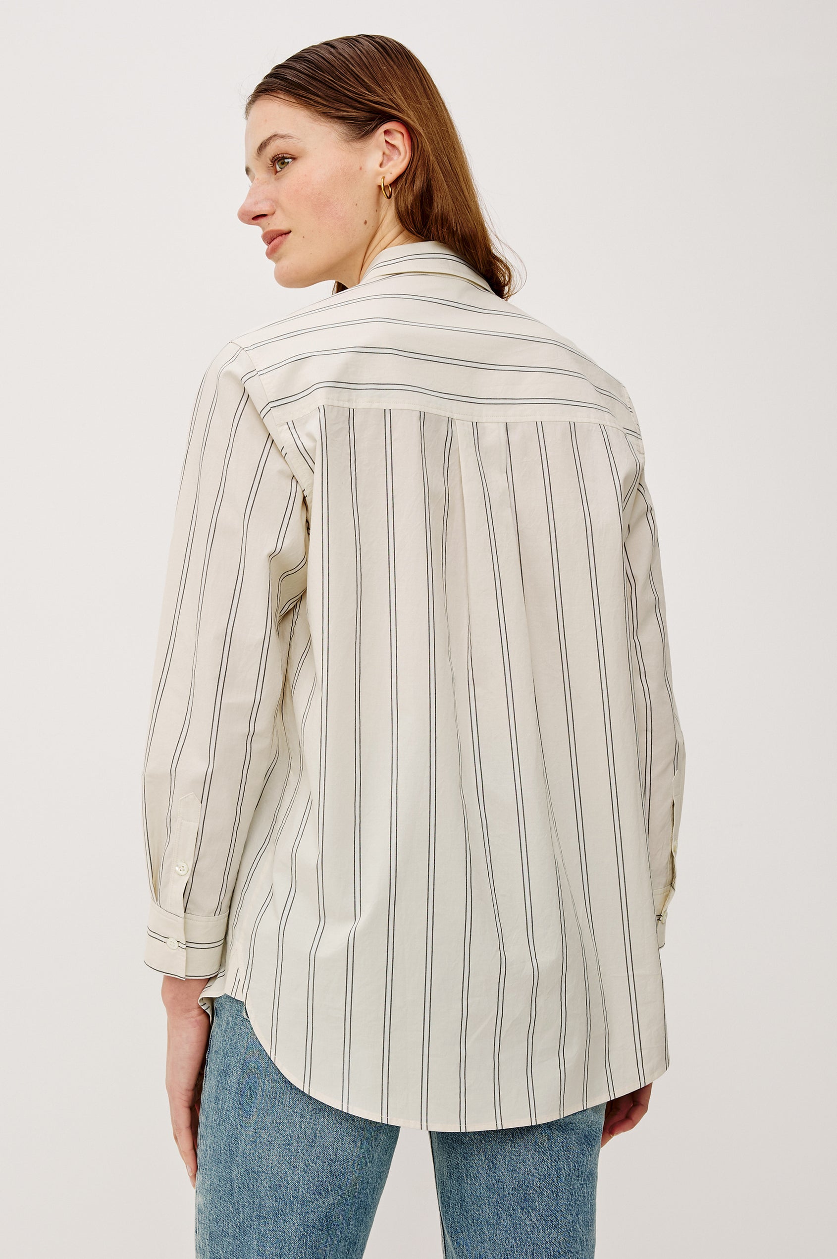 Elsa Button-Up Shirt in Cotton Poplin With Relaxed Oversized Fit Classic Chest Pocket Long Sleeves and Curved Hem in Palma Stripe Colorway - Upper Body Back View Featured on Model