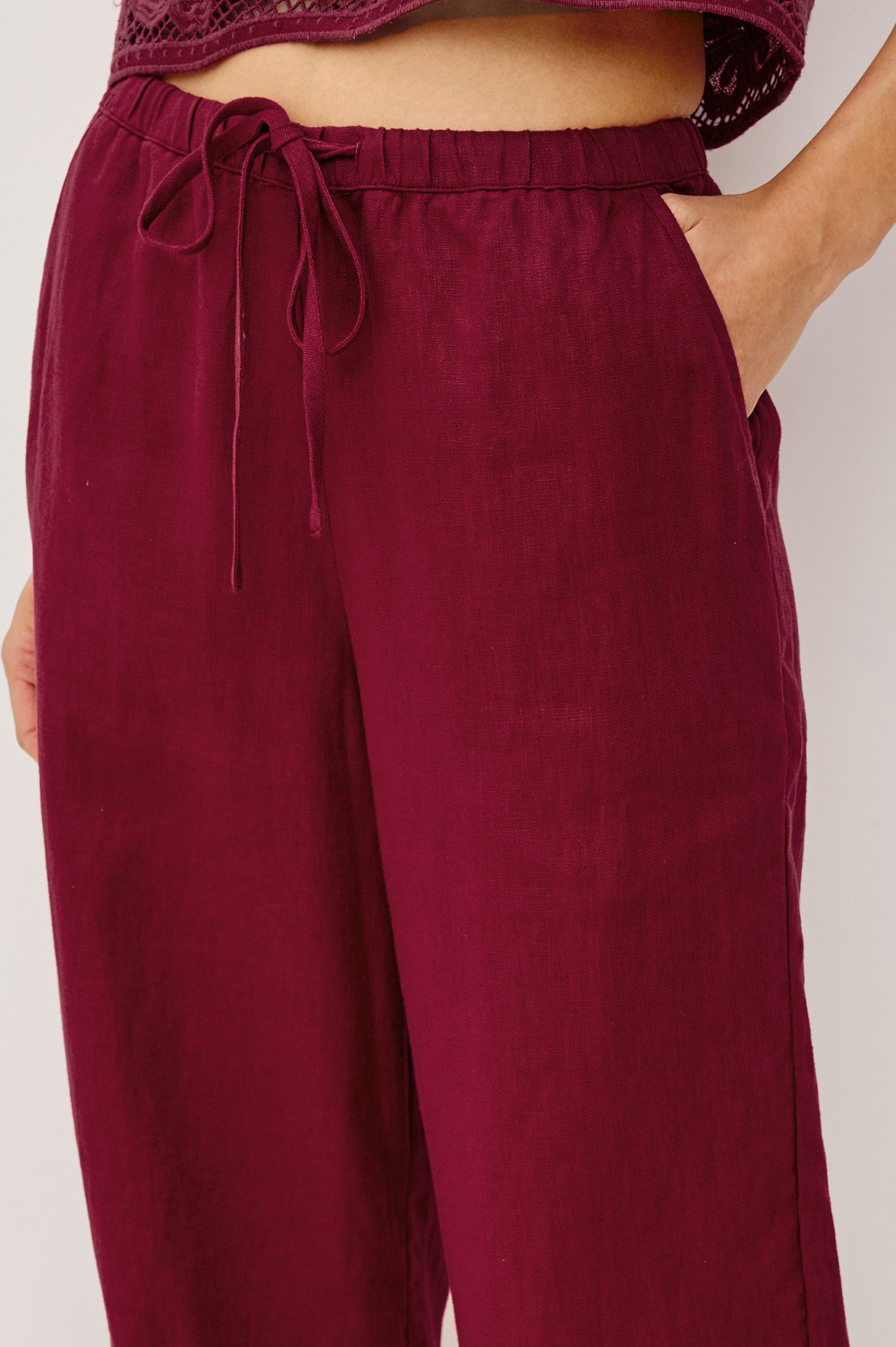 EMMIE PANT - BERRY HIBISCUS EMBROIDERY – Rails