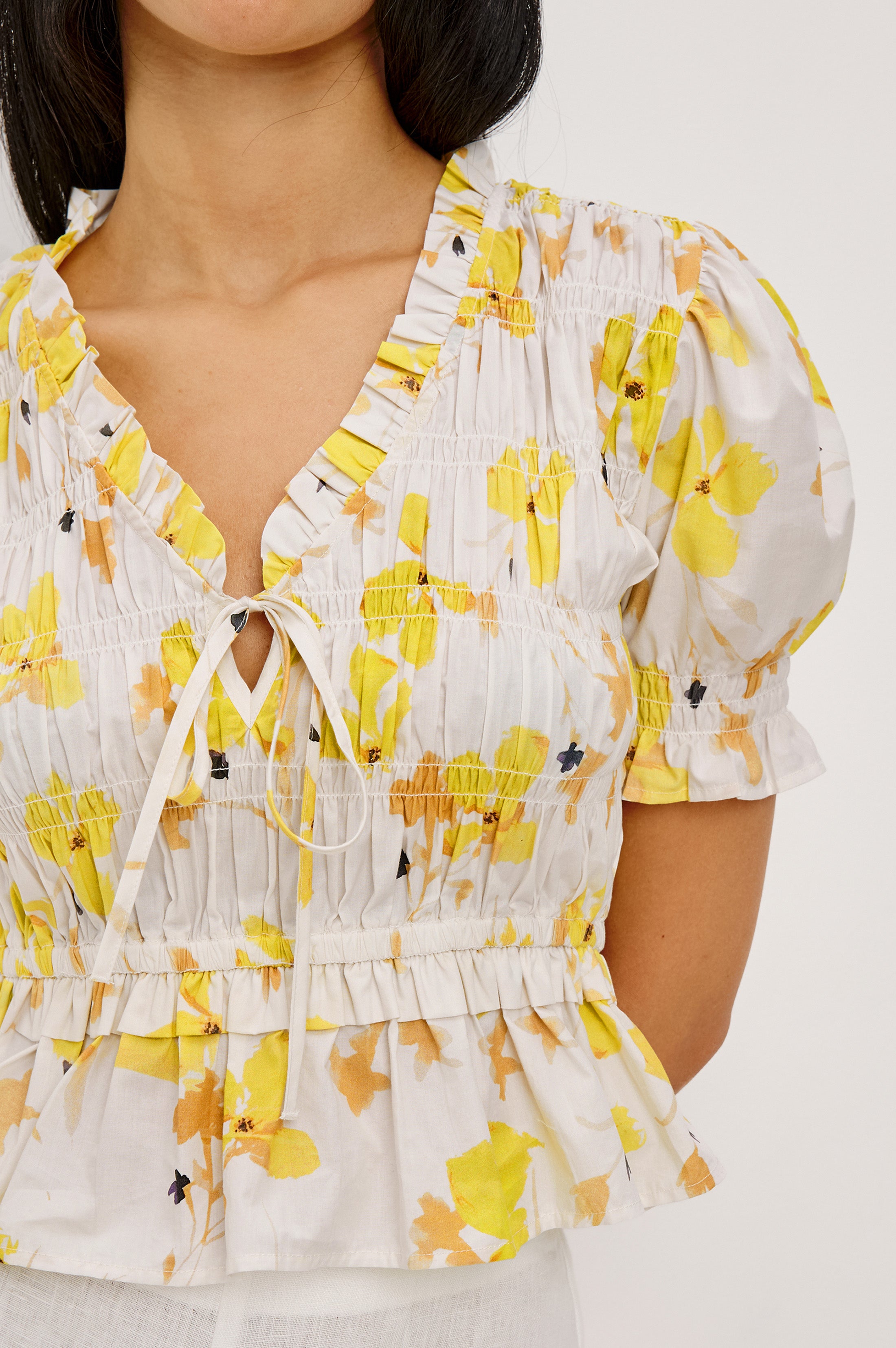 FONTAINE TOP - TOSSED DAFFODILS – Rails