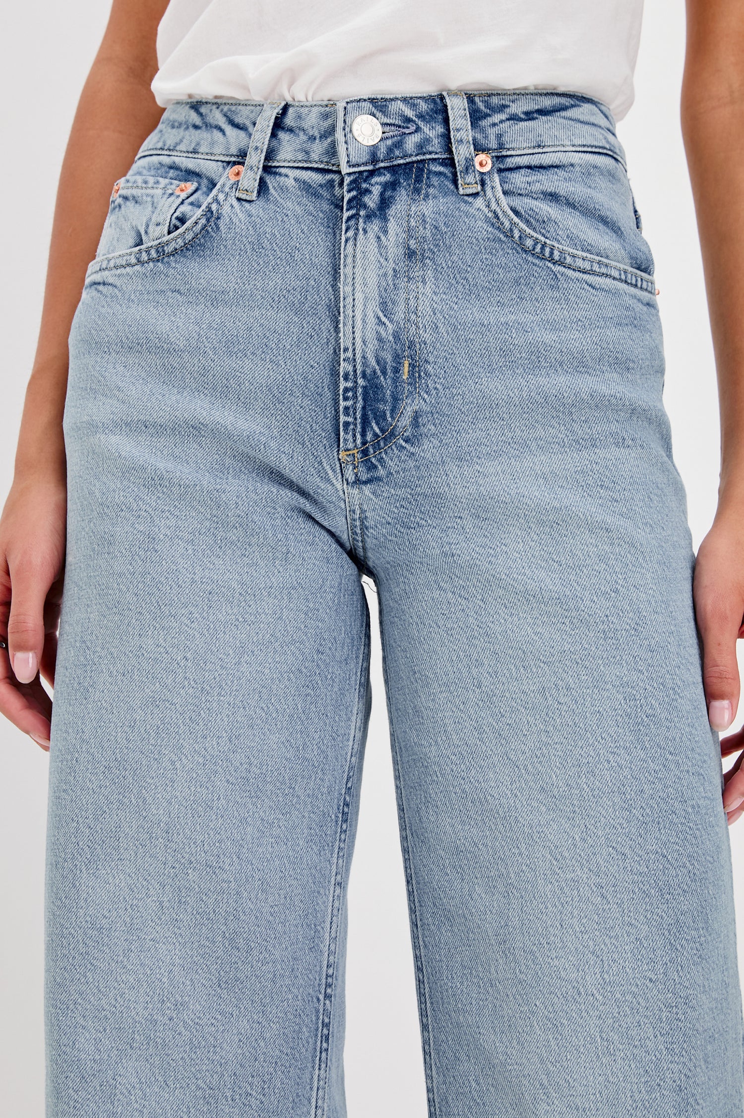 Getty high waisted 5 pocket wide leg jean in light wash Jasper - front view on model.