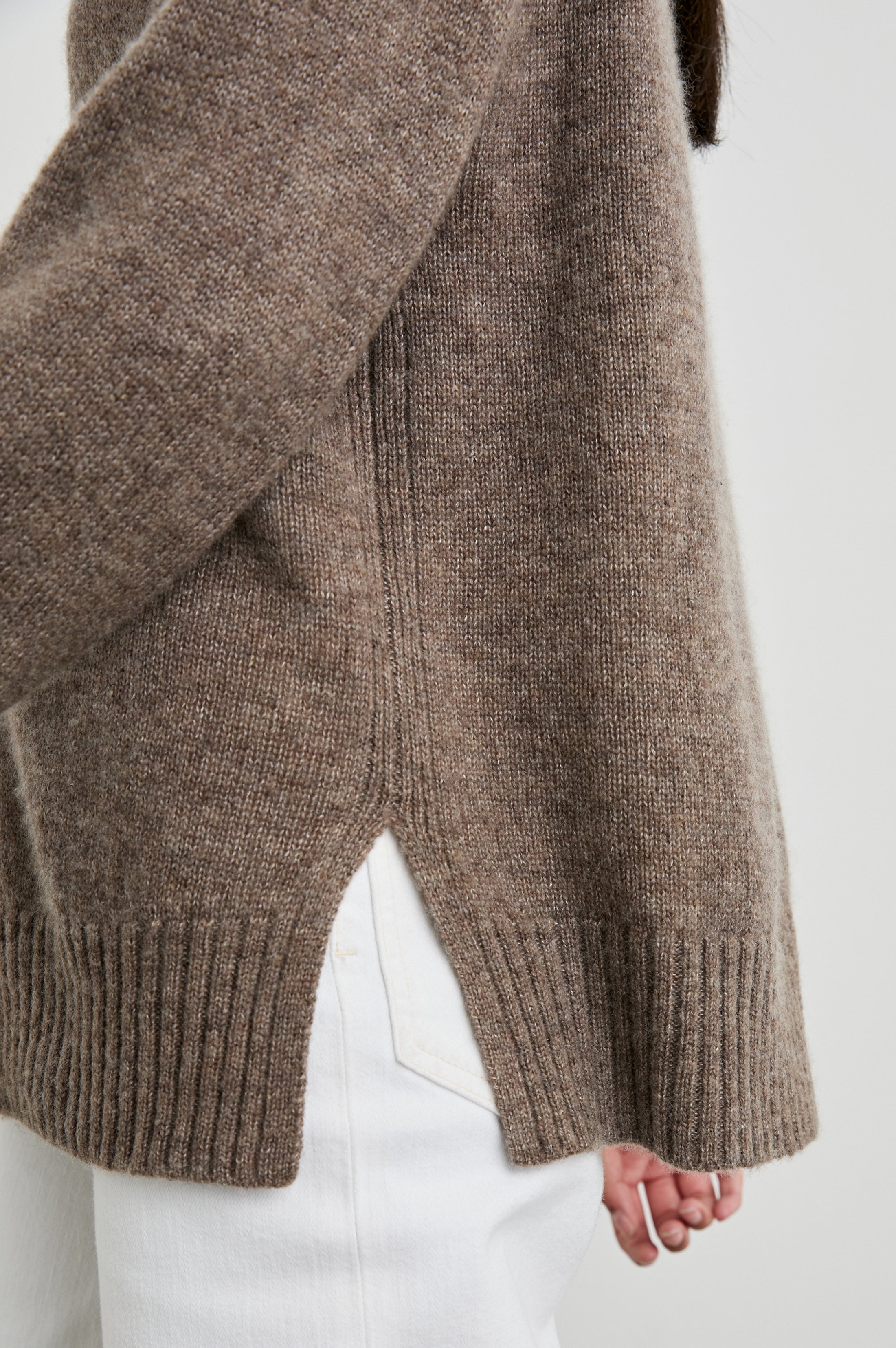 GISELLA SWEATER - HAZELNUT – Rails