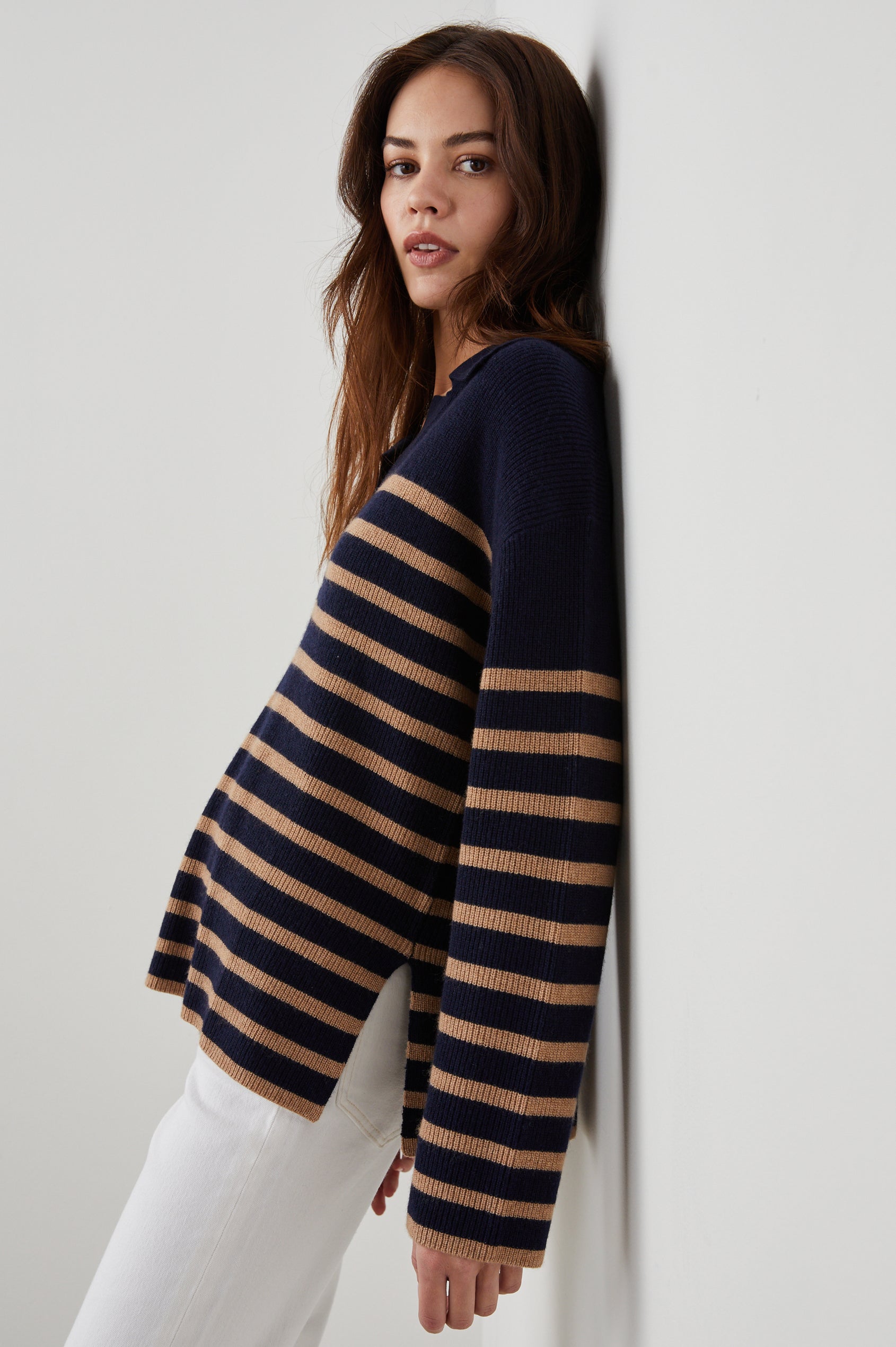 HARRIS SWEATER CAMEL NAVY STRIPE - SIDE ANGLE
