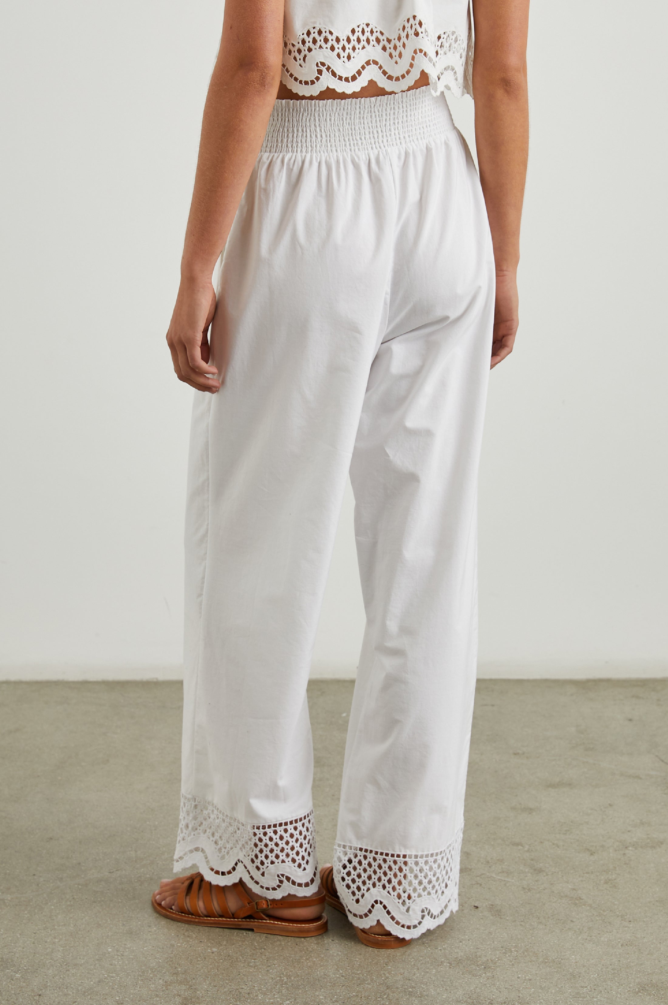 HENRIK PANT - WHITE – Rails