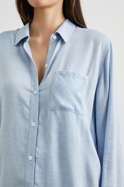 HUNTER SHIRT - CHAMBRAY HEATHER - FRONT DETAILS
