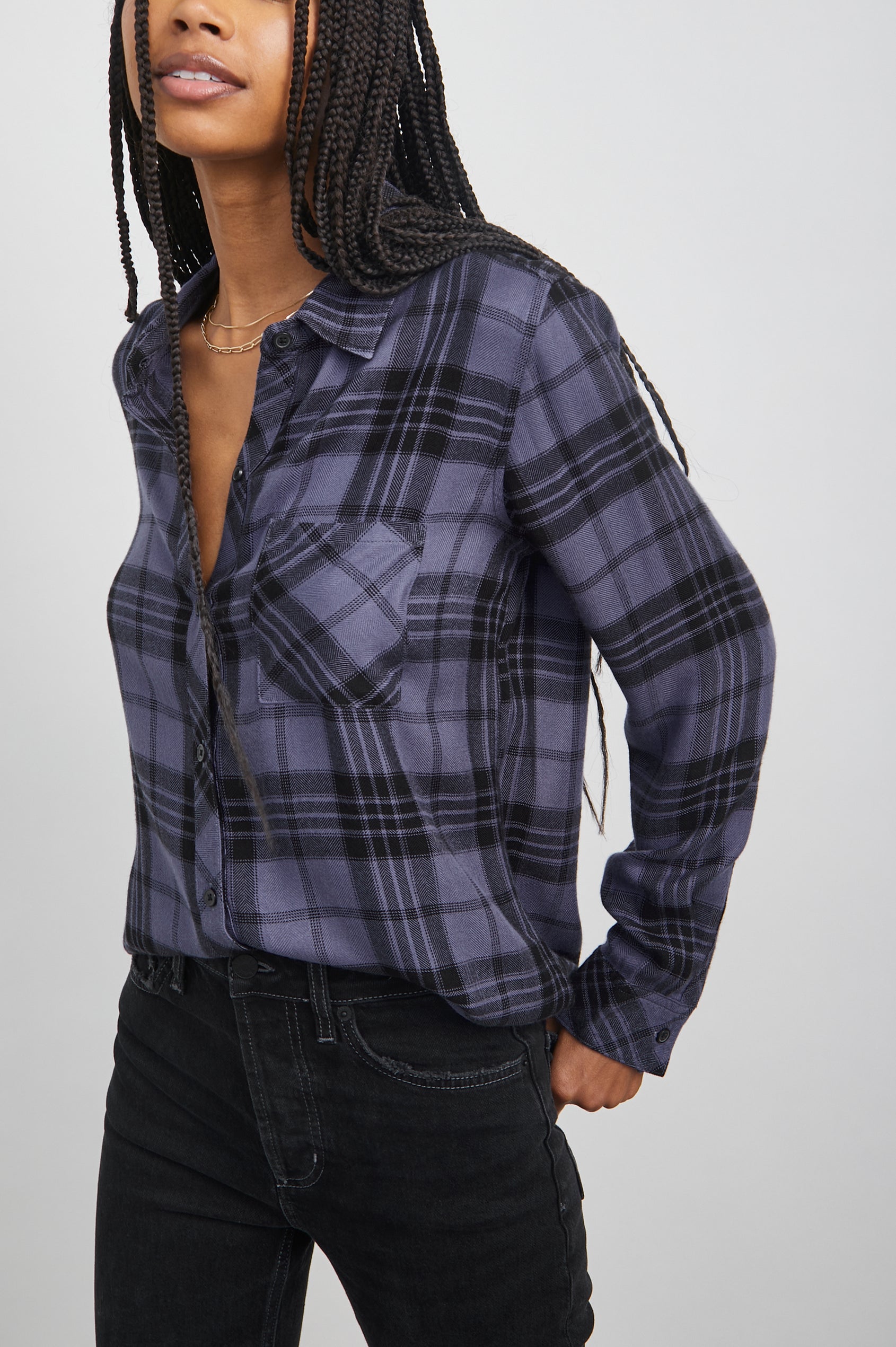 HUNTER-SAPPHIRE-ASH-FRONT ANGLE