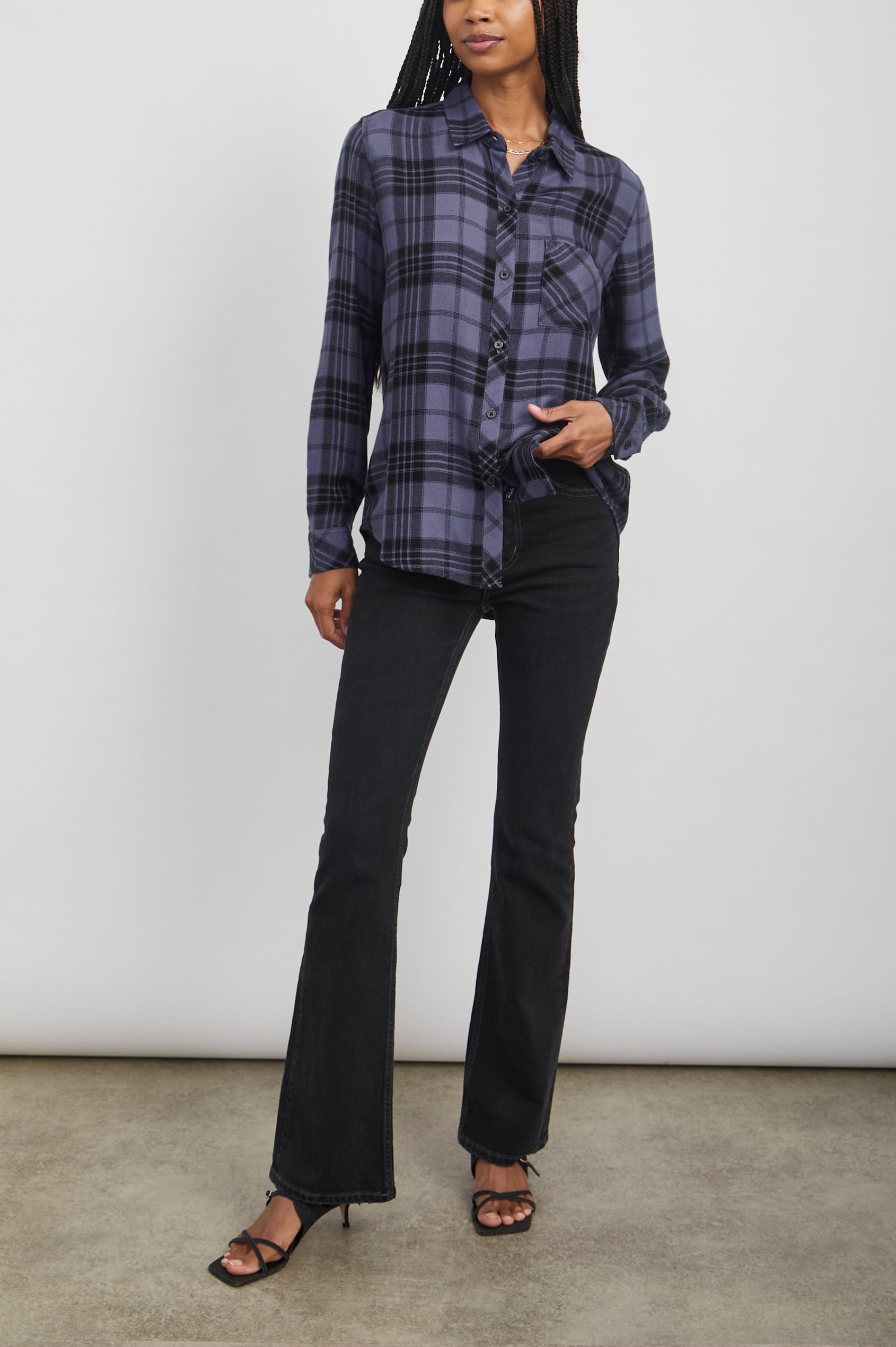 HUNTER-SAPPHIRE-ASH-FRONT