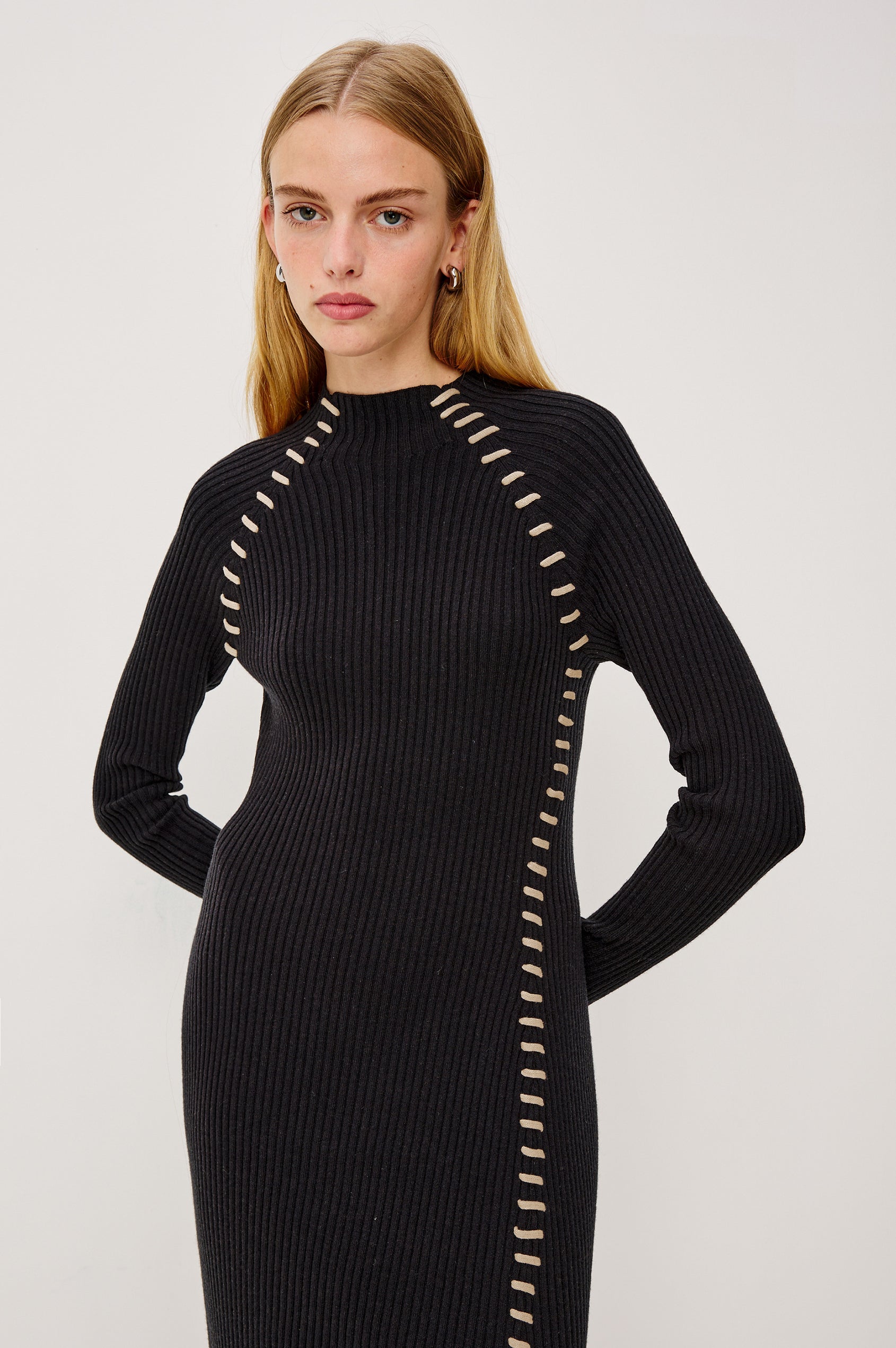 IMARA DRESS - BLACK OAT BLANKET STITCH Rails IMARA DRESS - BLACK OAT BLANKET STITCH Rails