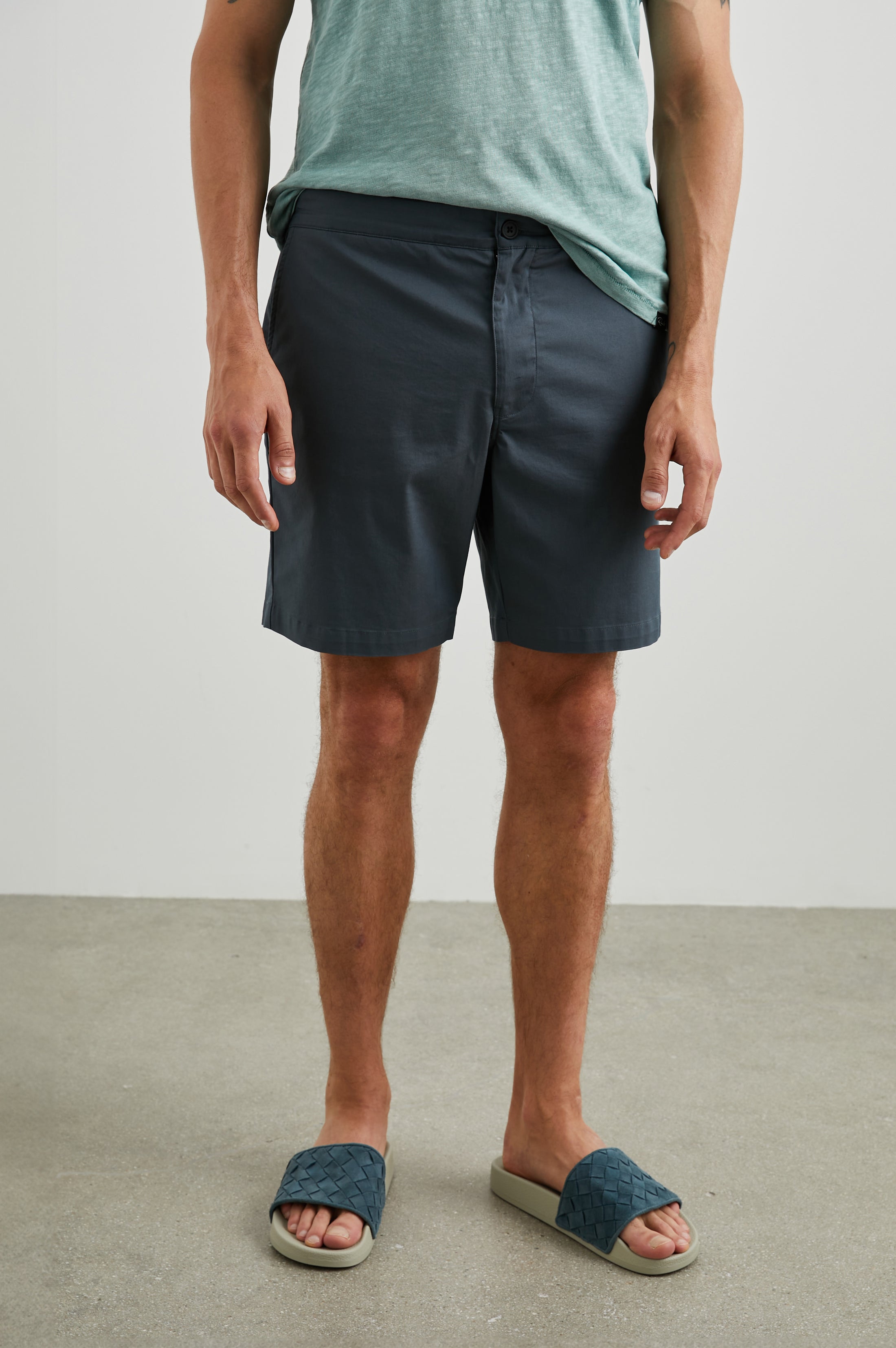 STONE  SWIM SHORTS　グレー　M　新品　ショーツ Stone Island - Straight-Leg Mid-Length Logo-Appliquéd Nylon Metal