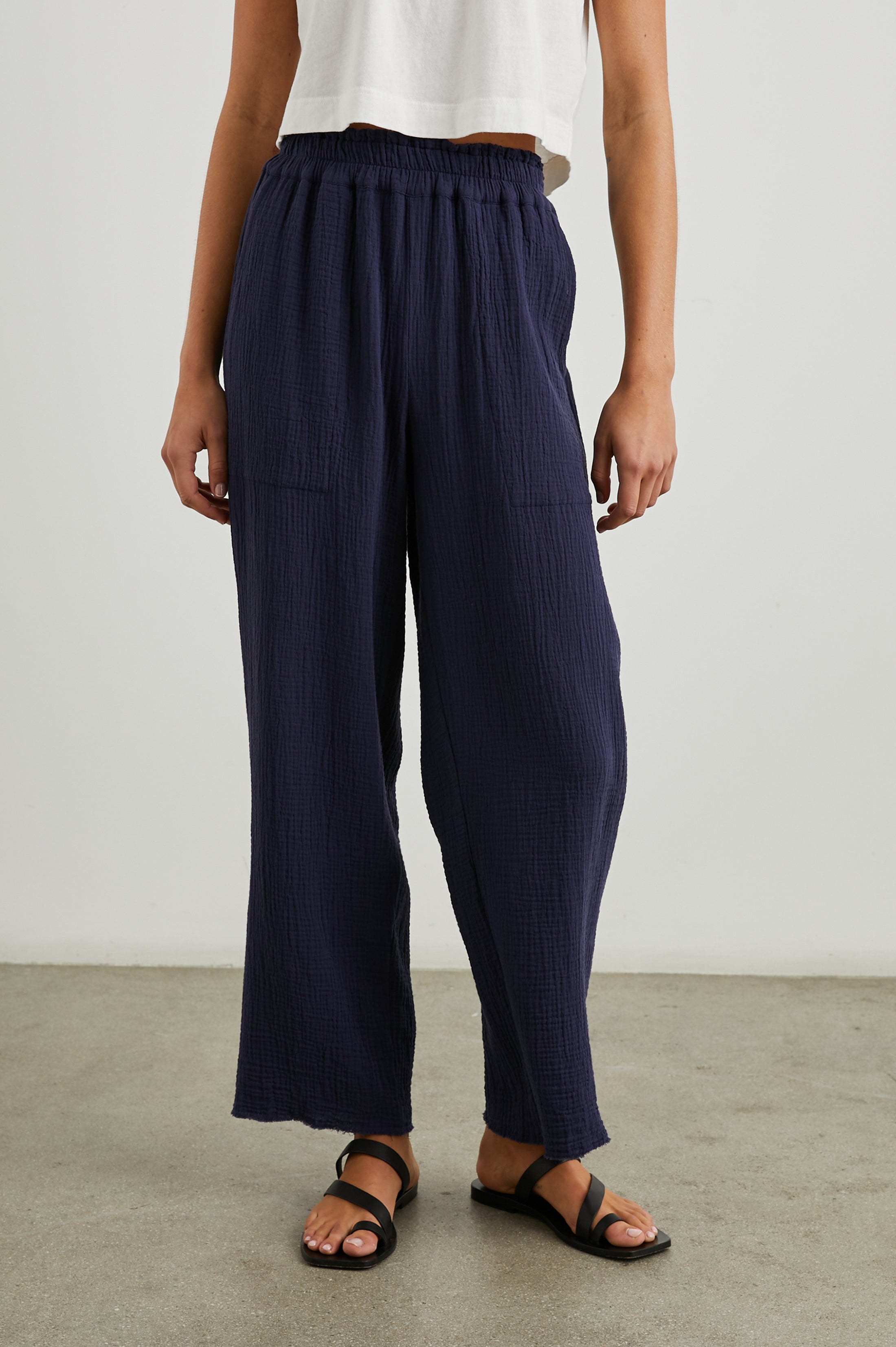 LEON CROP PANT - NAVY – Rails