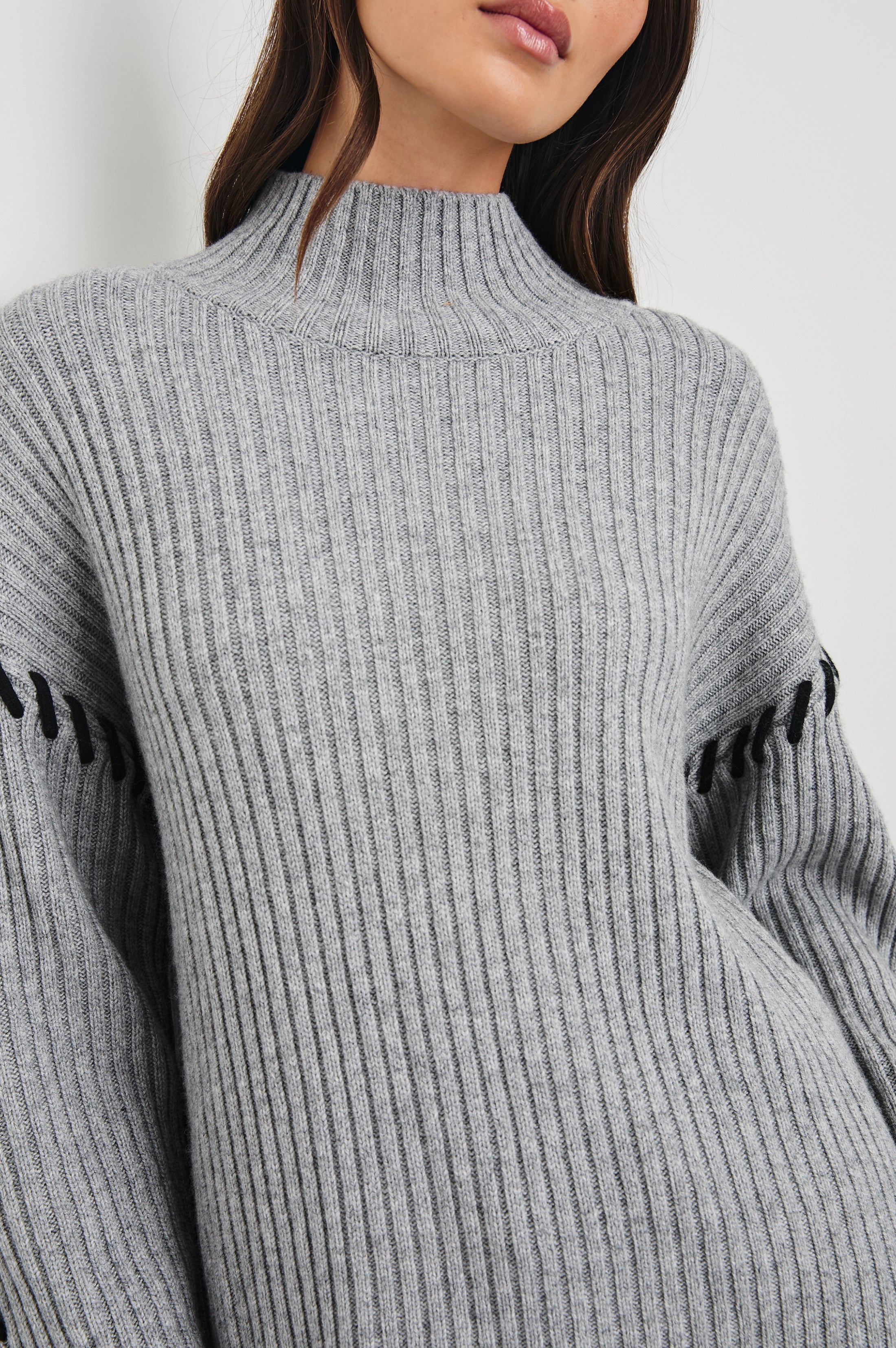 LIAM SWEATER - HEATHER GREY – Rails