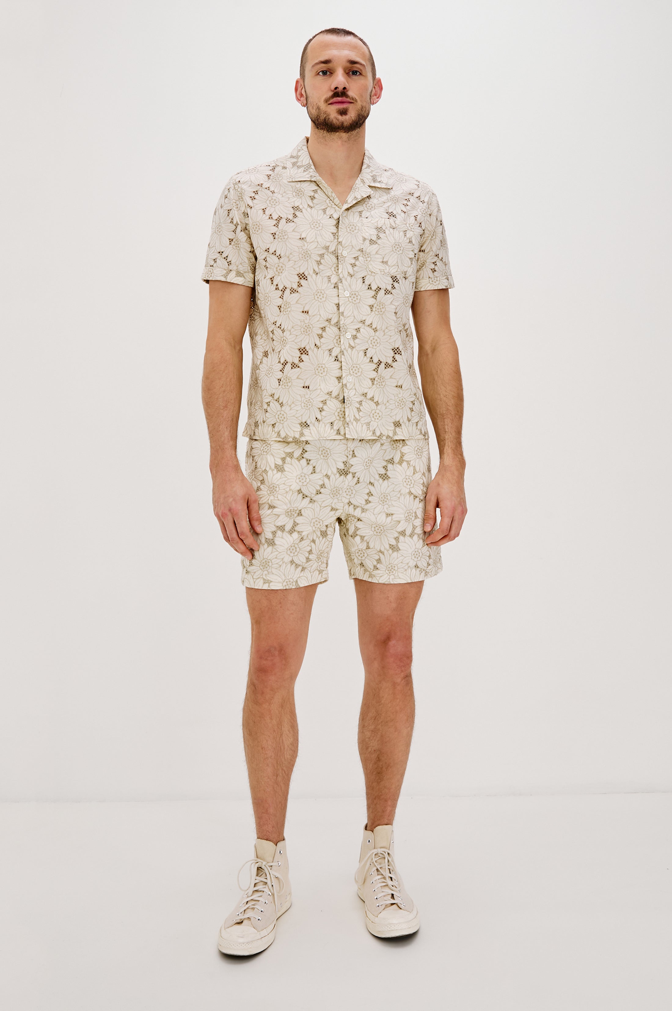 LOGAN SHORT - KHAKI WHITE SUNFLOWER – Rails