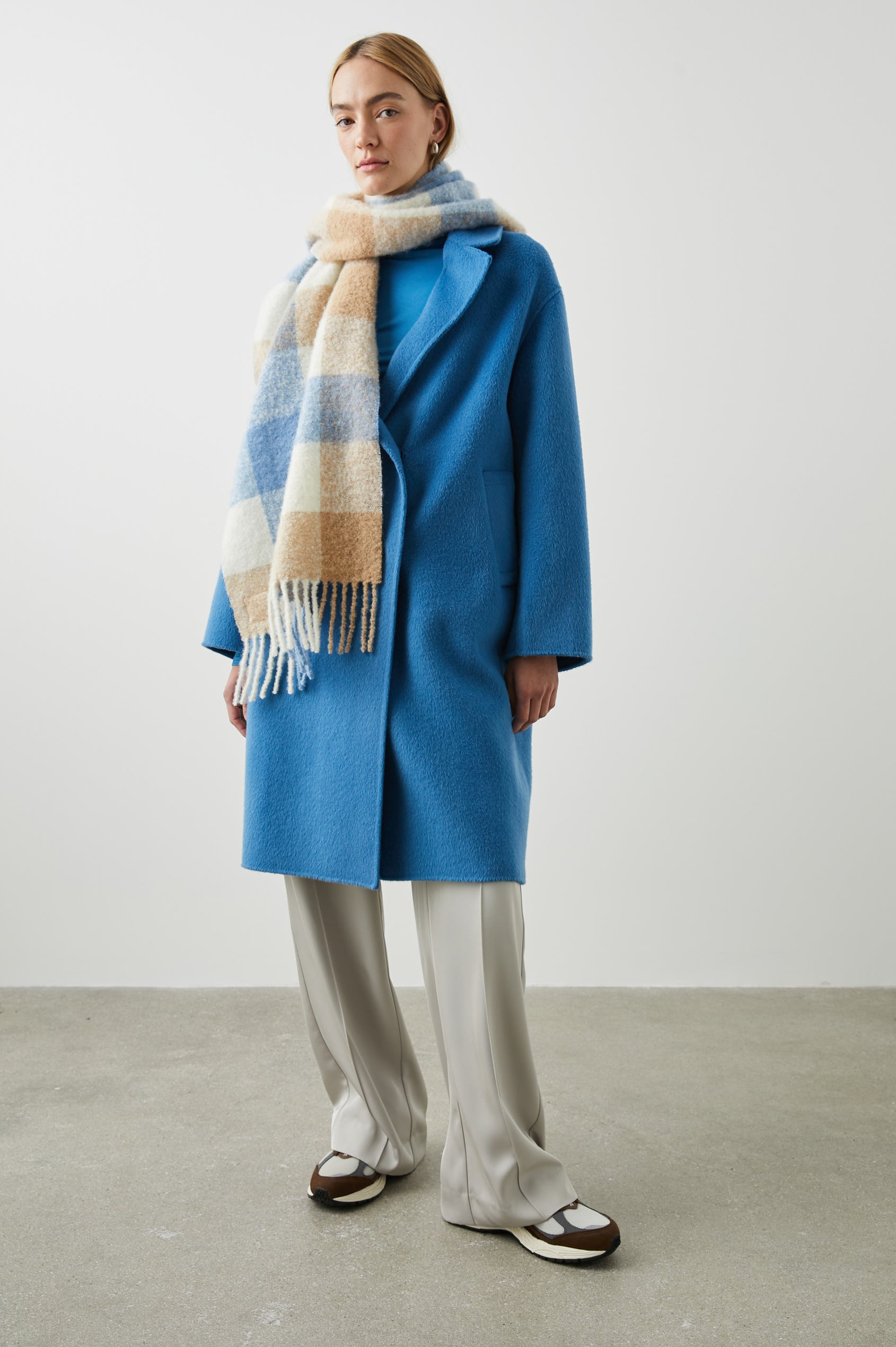 LORA-BLUEBELL-IVORY-FULL FRONT BODY