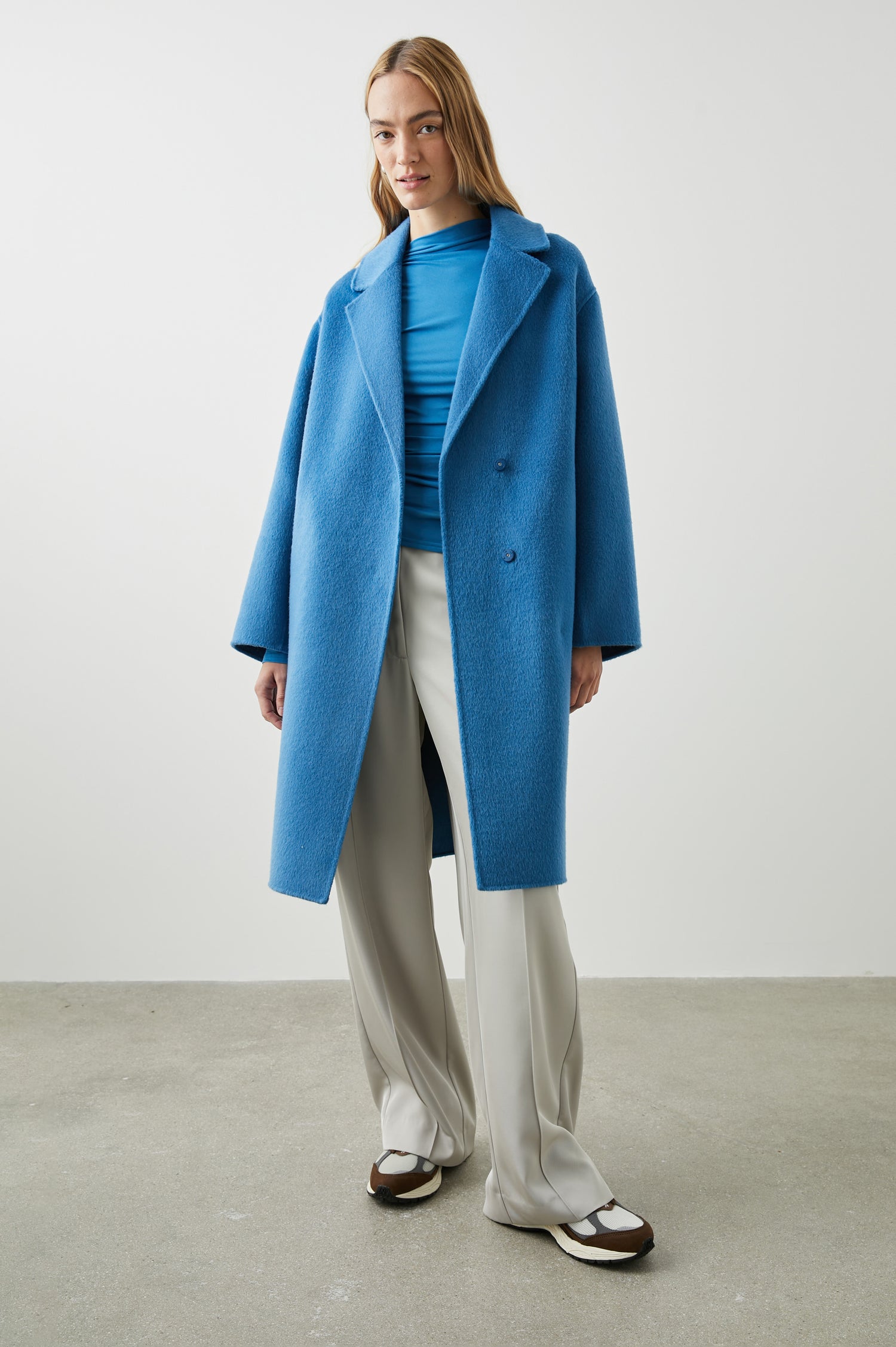 LORE-TOPAZ-FRONT UNBUTTONED