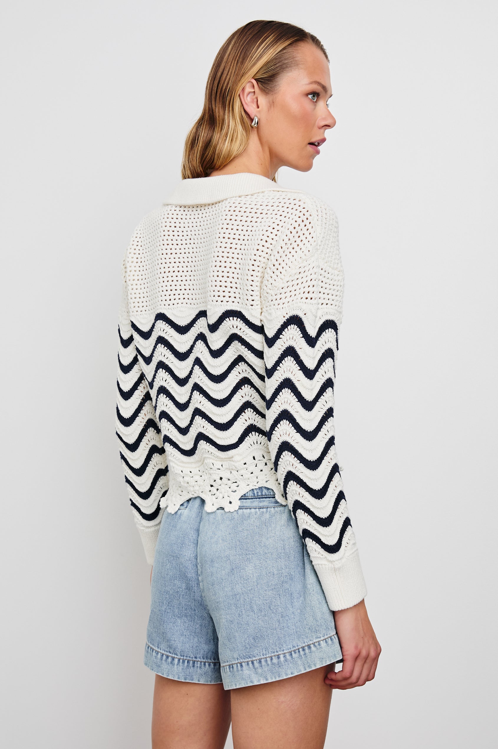 LOUISE-WAVE-STRIPE-BACK