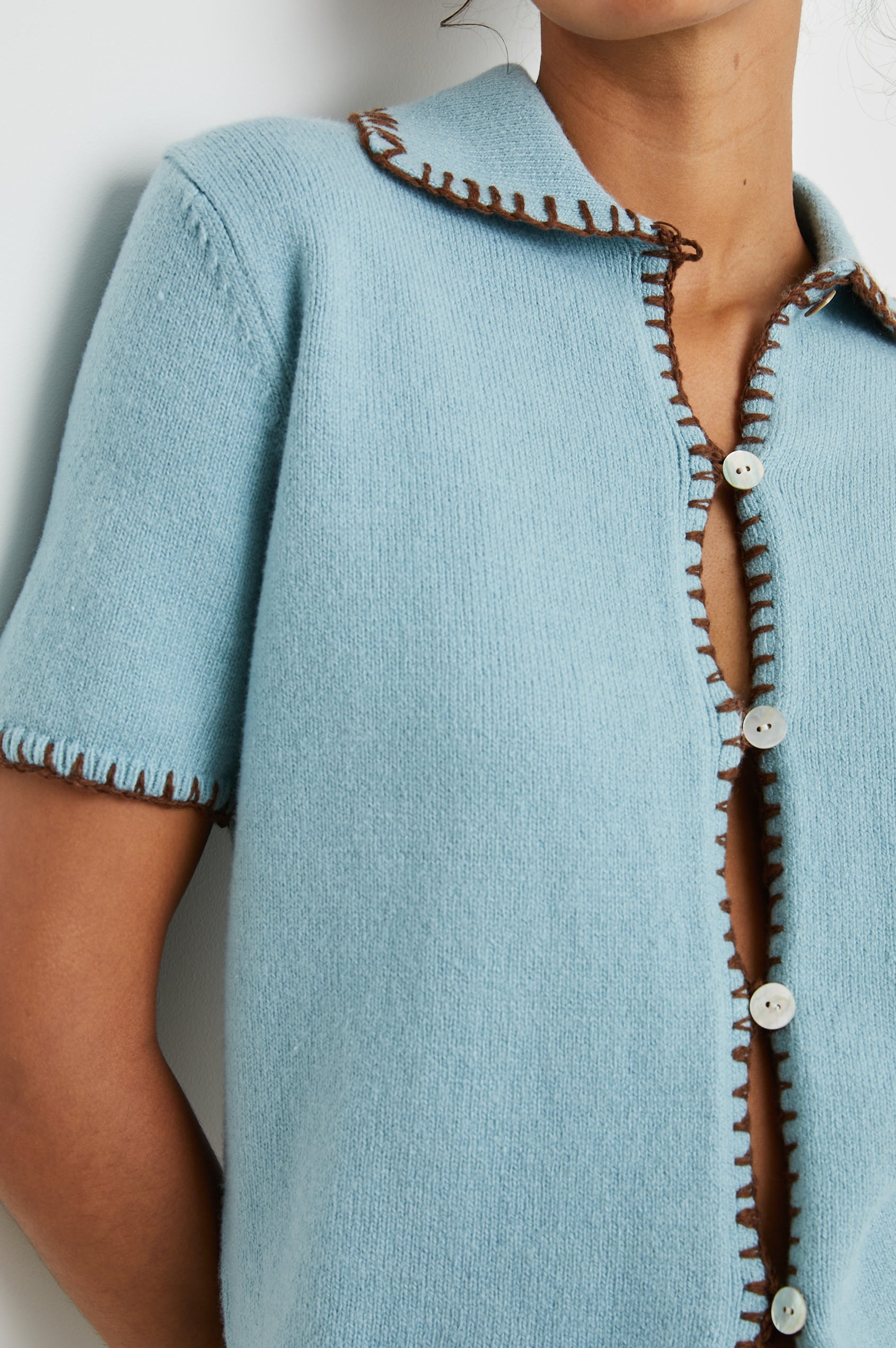 MALIAH-STONE-BLUE-DETAIL