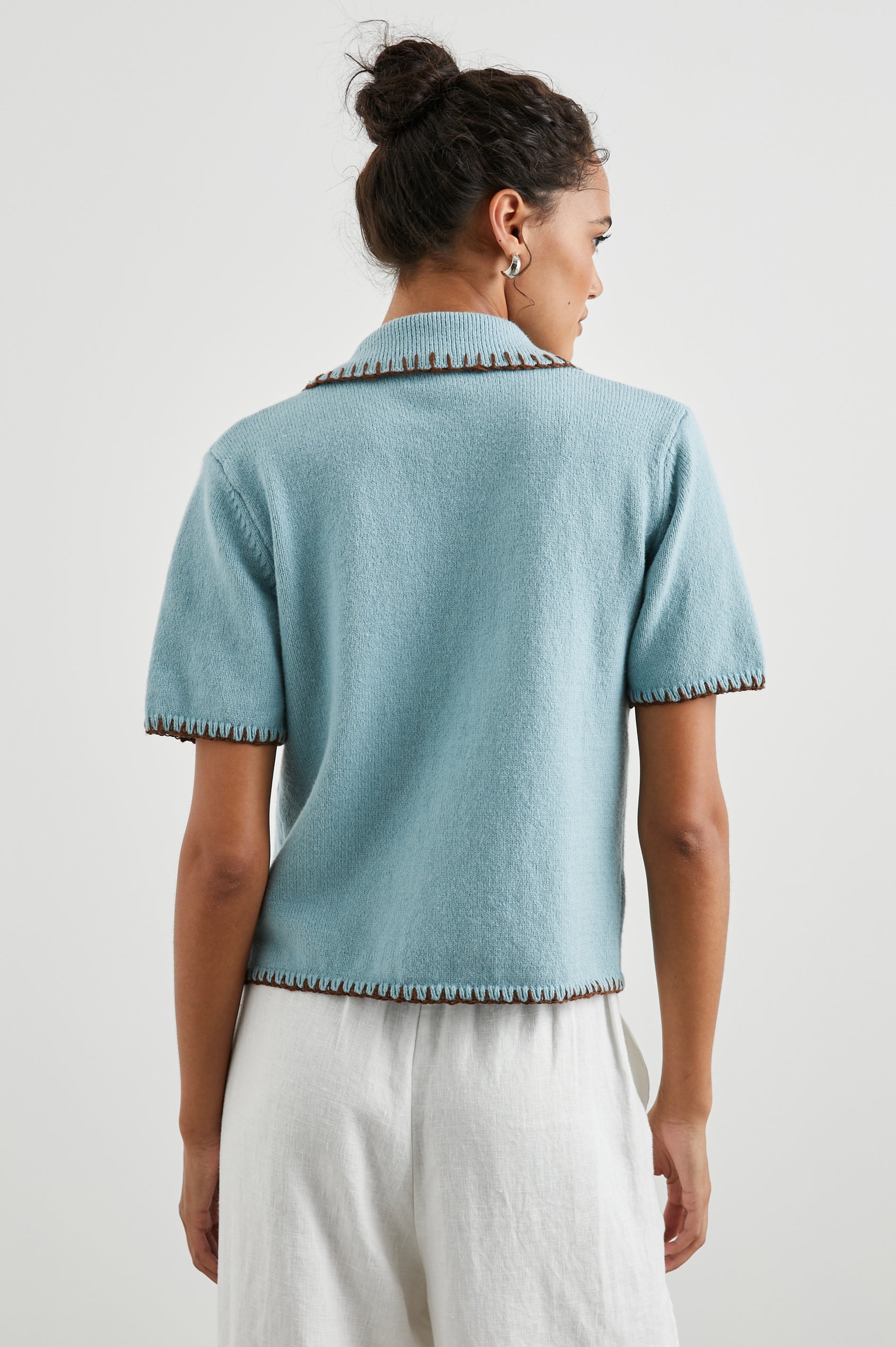 MALIAH-STONE-BLUE-BACK