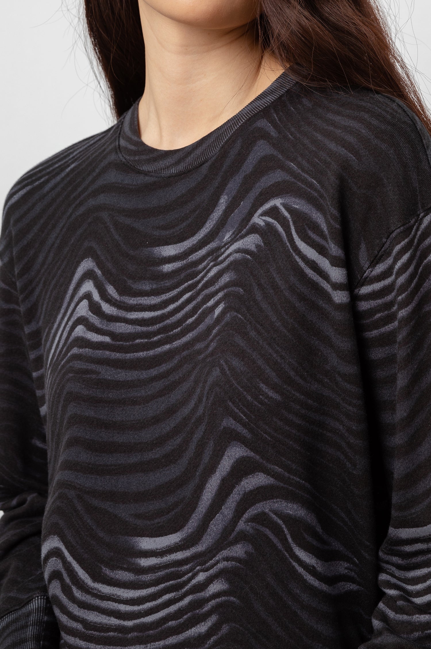 MARLO-CHARCOAL-WATER-COLOR-STRIPES-DETAIL