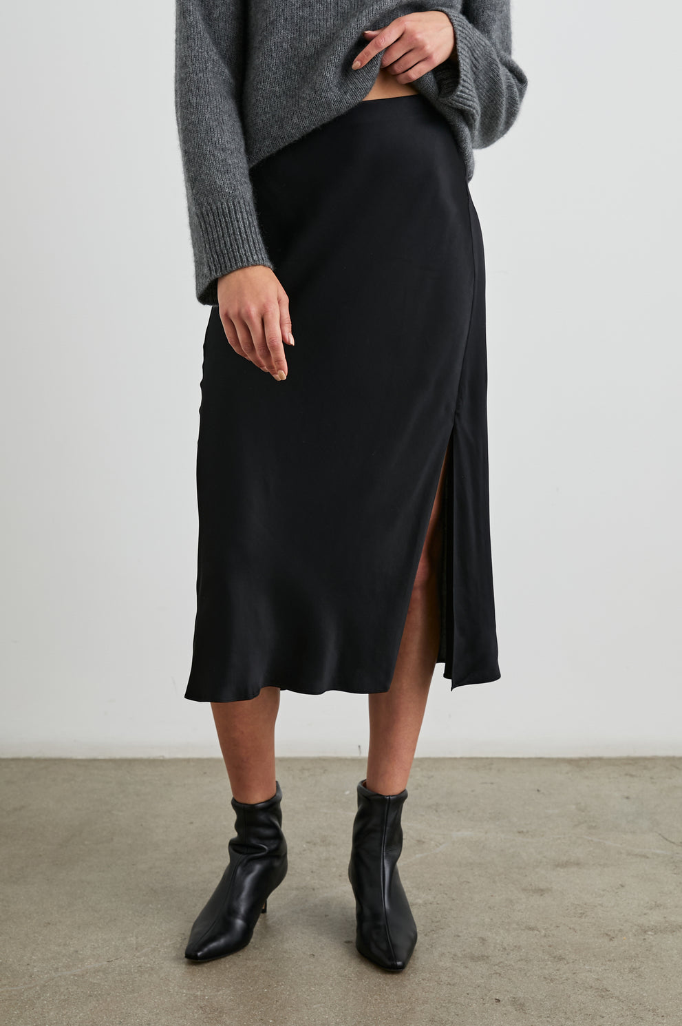 MAYA SKIRT - GARNET  Rails