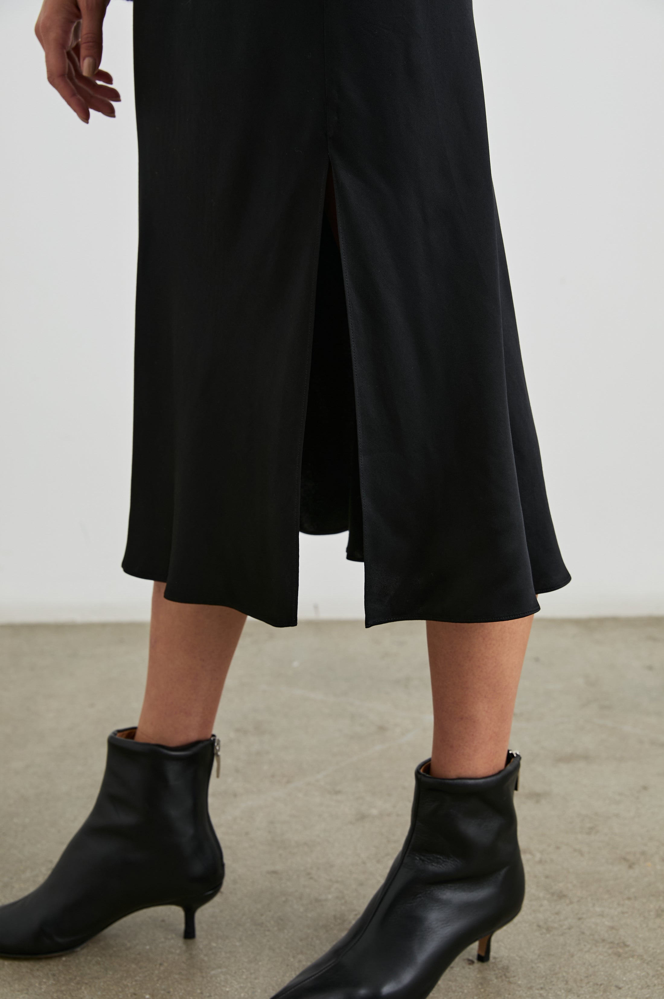 MAYA SKIRT - GARNET – Rails