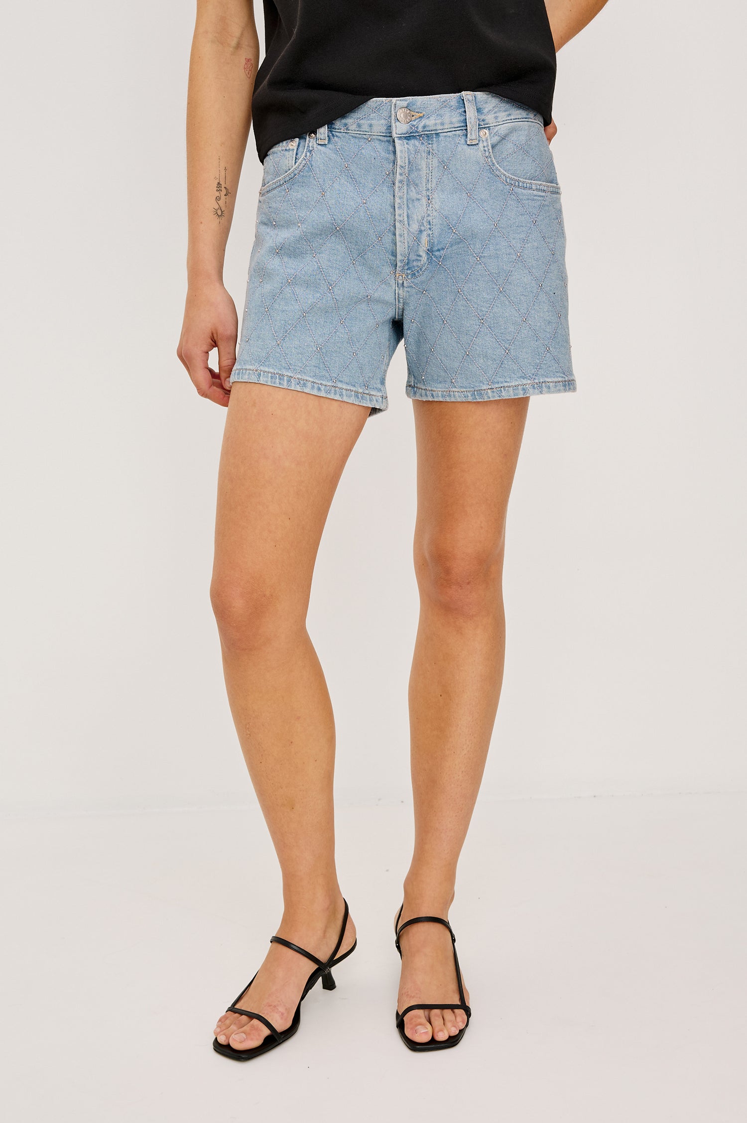 Mesa High-Waisted Short in Denim With Classic Five Pockets and Front Zip Fly in Quilted Stud Colorway - Lower Body Front View Featured on Model