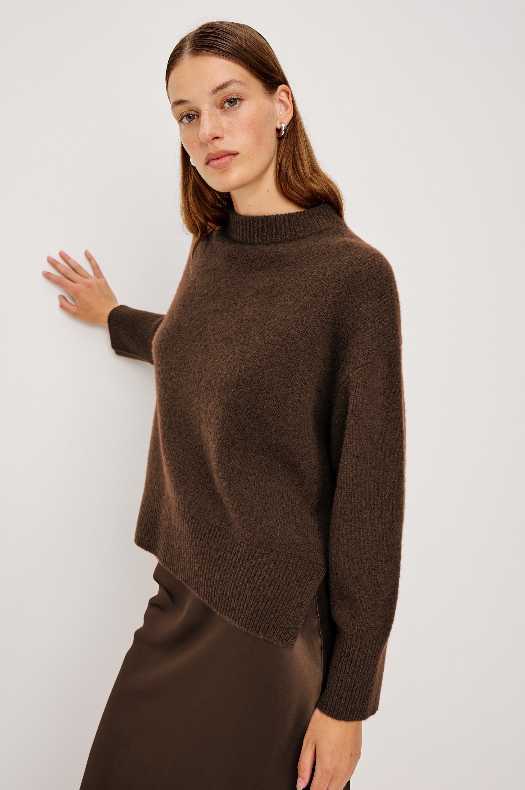 MIRANDA SWEATER - CHOCOLATE
