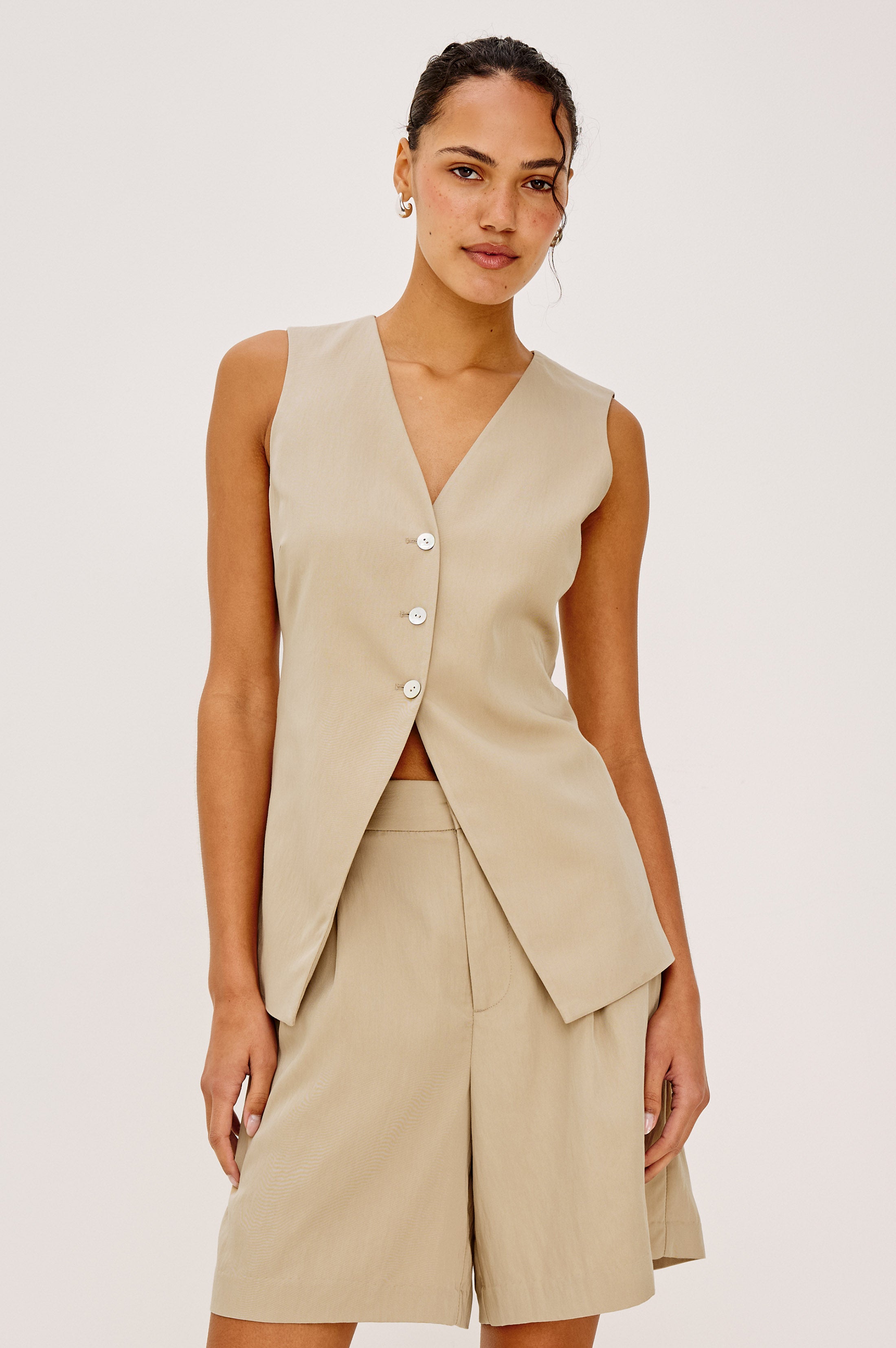 ZAMORA SHORT - ALMOND – Rails