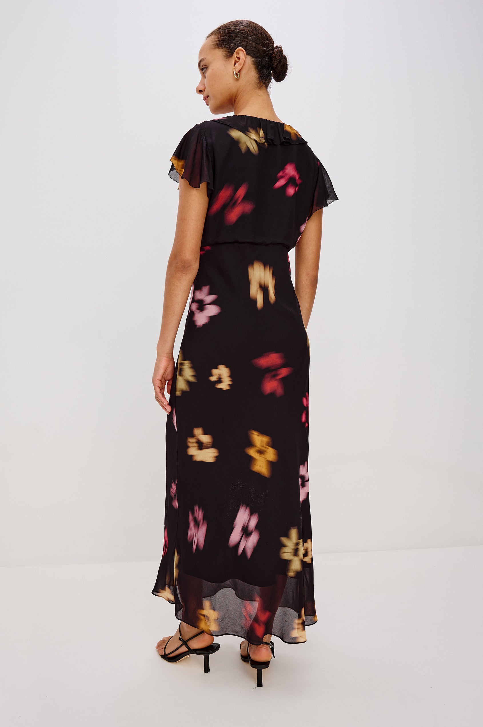 Rails Neela Blurred Floral Ruffle Maxi Dress in Onyx Blurred Floral at Nordstrom, Size Xx-Small Rails Neela Blurred Floral Ruffle Maxi Dress in Onyx Blurred Floral at Nordstrom, Size Xx-Small