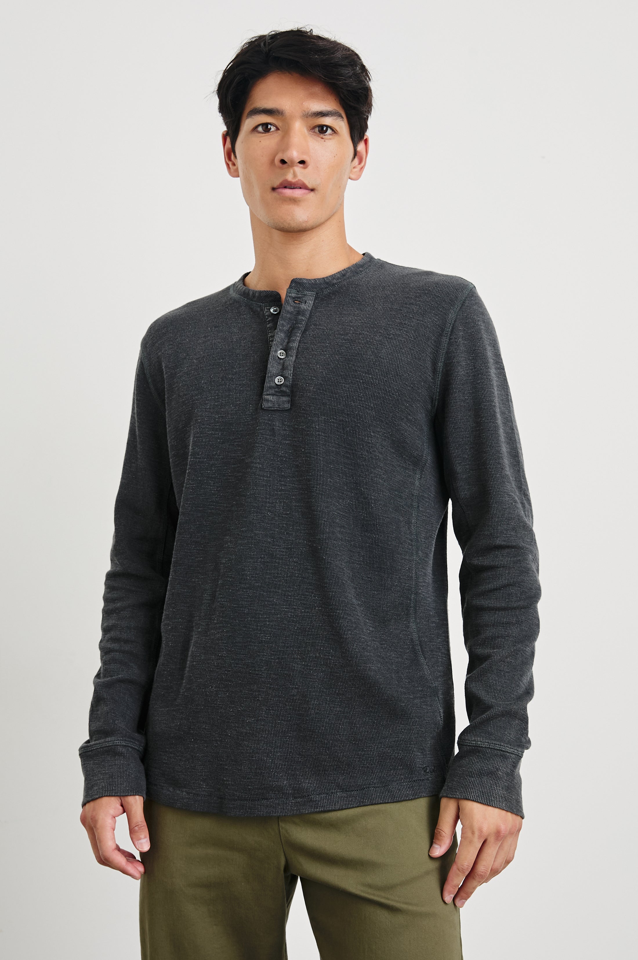 SOTO HENLEY - WASHED BLACK – Rails