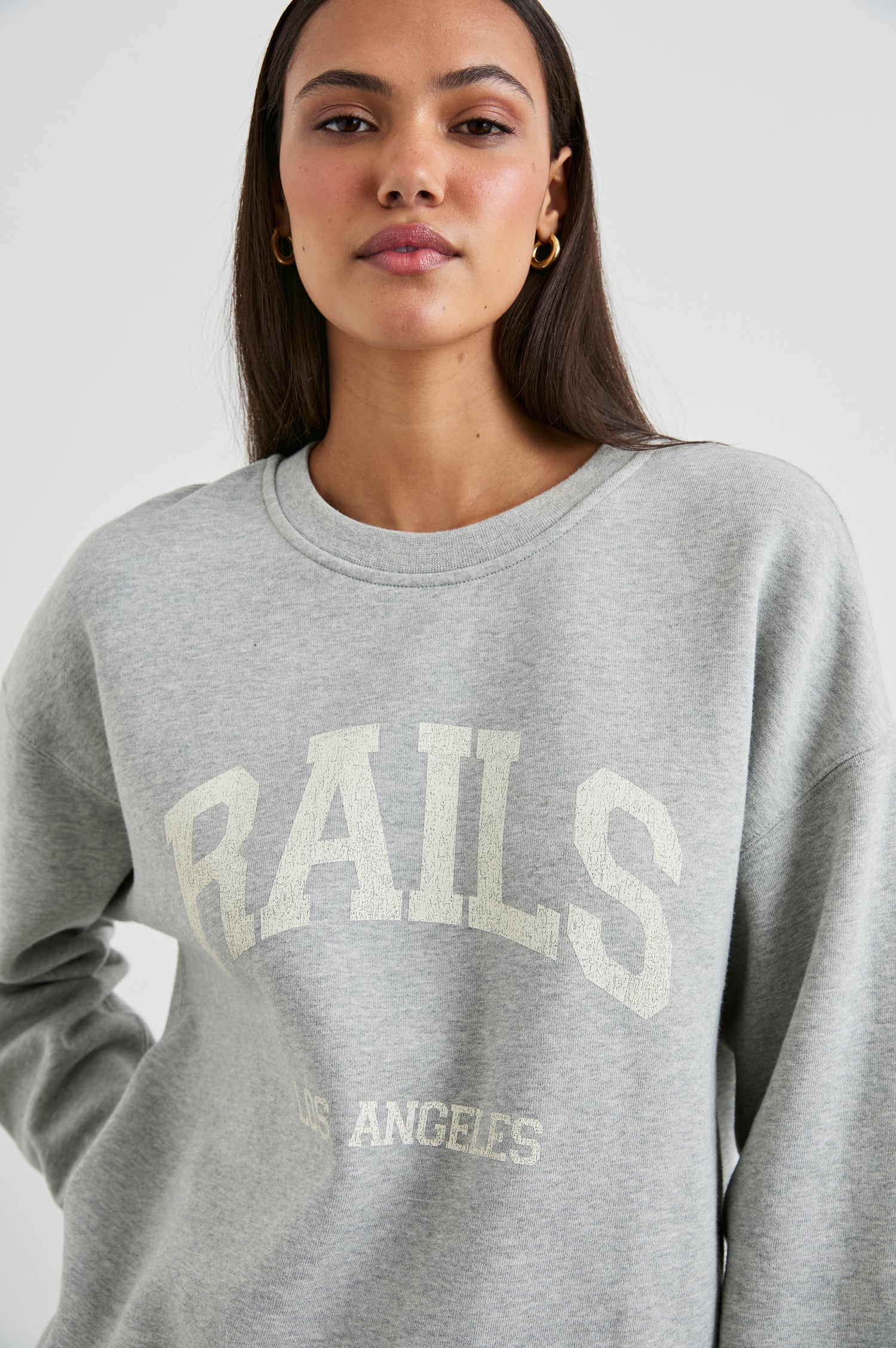 THE-VARSITY-SWEATSHIRT-HEATHER-GREY-DETAIL