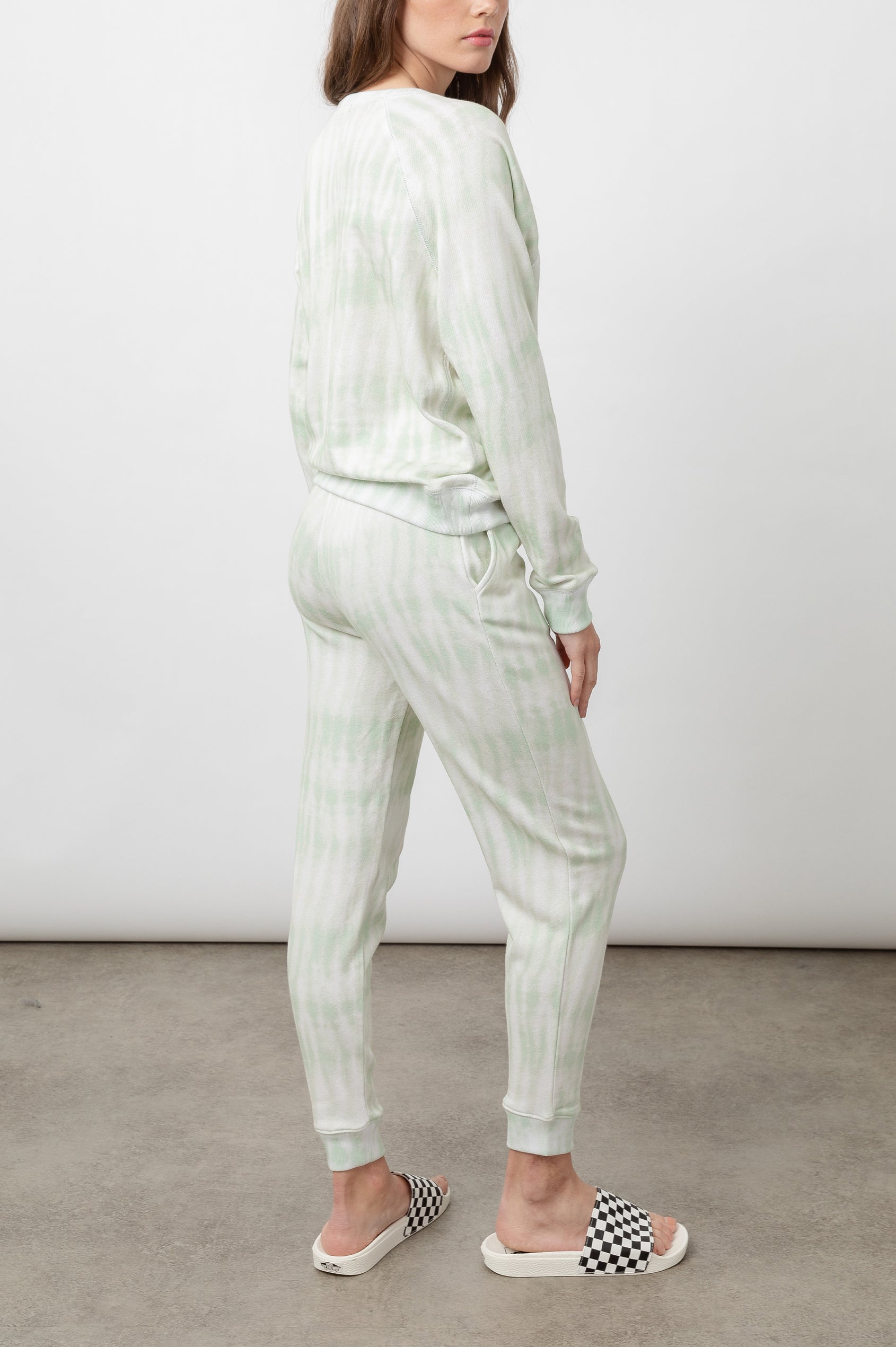 THEO-MINT-TIDE-BACK ANGLE