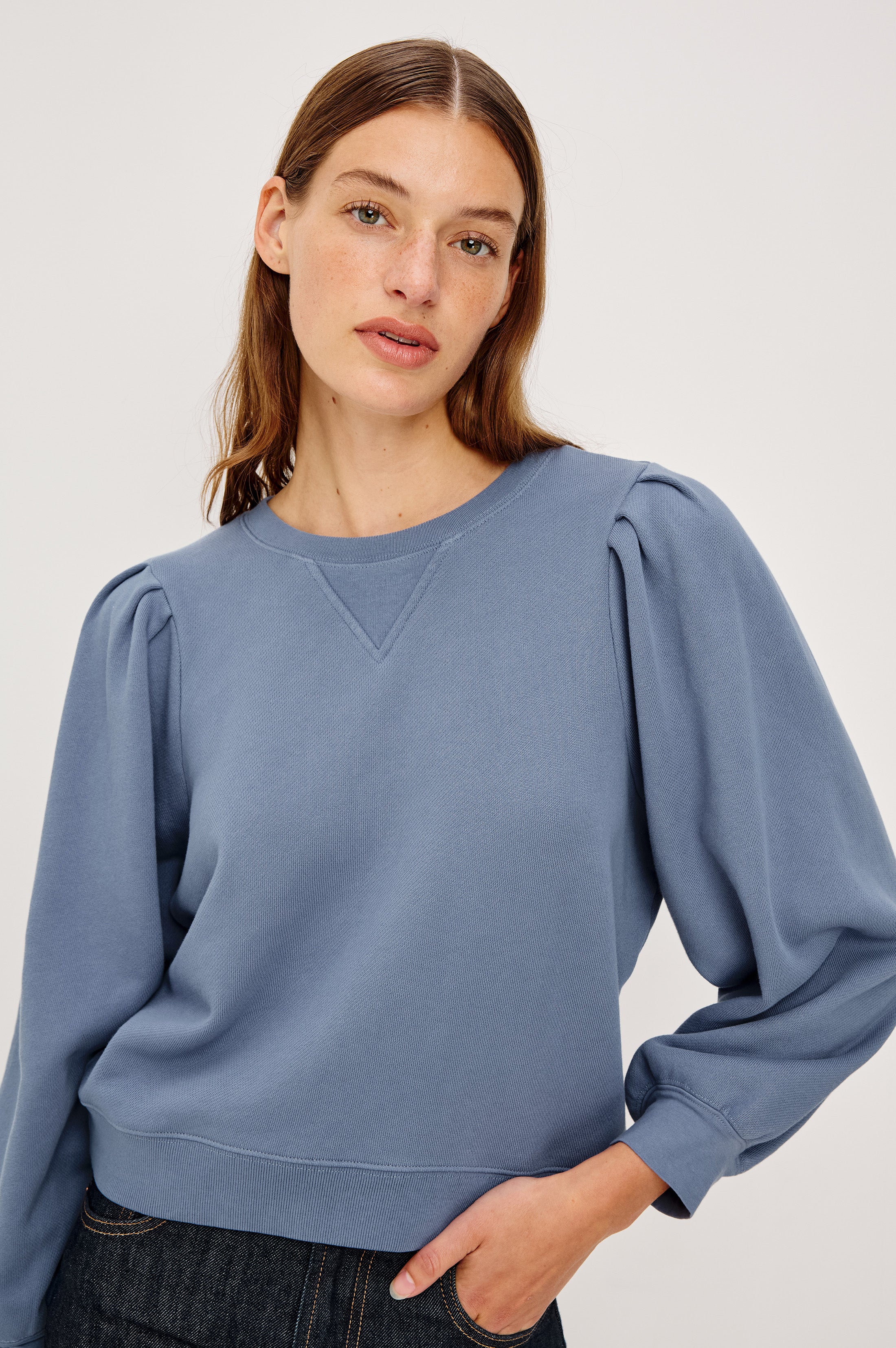TIFFANY SWEATSHIRT FADED PERIWINKLE