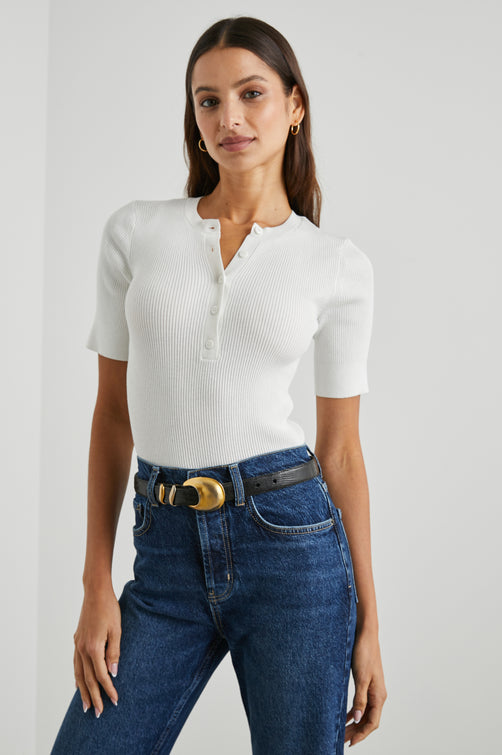 TONI SHIRT IVORY - FRONT TUCKED IN